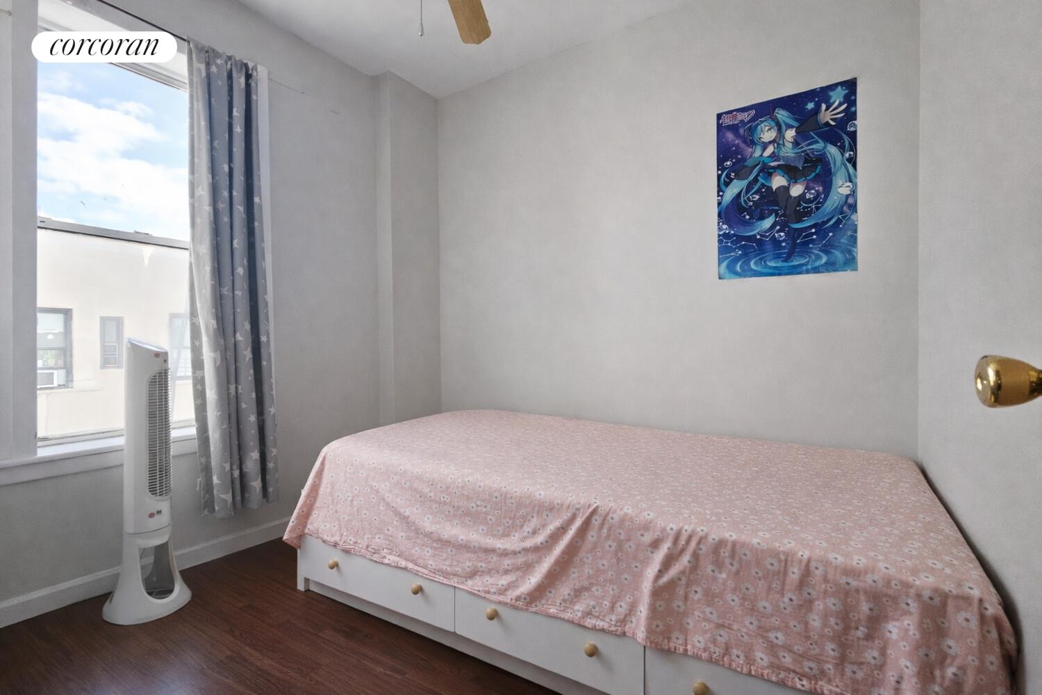 #9 photo, Brooklyn, ब्रुकलीन Williamsburg , NY 11211