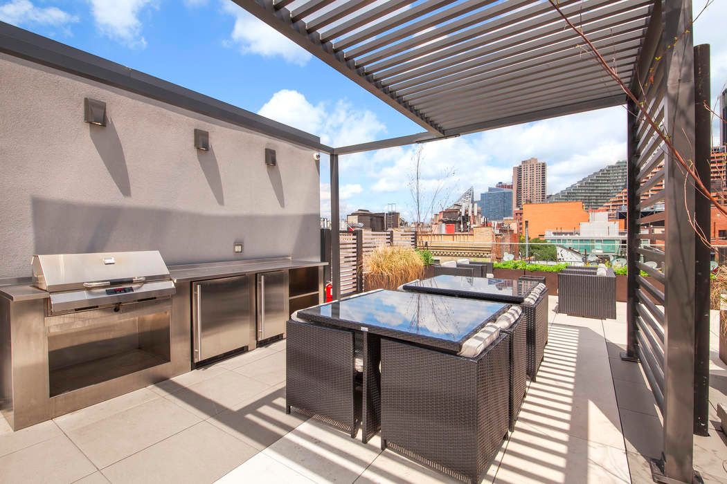 #10 photo, 540 W 49th Street, מנהטן Hell's Kitchen , NY 10019