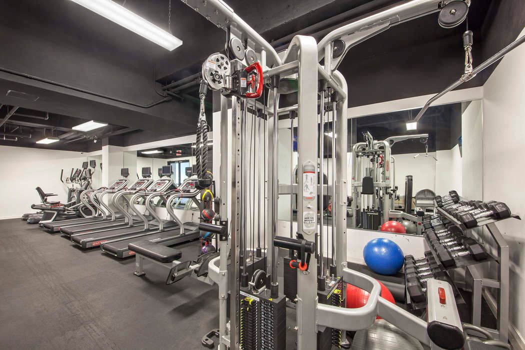 #9 photo, 540 W 49th Street, מנהטן Hell's Kitchen , NY 10019