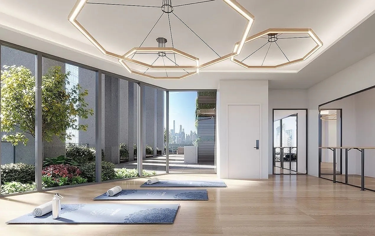 #13 photo, 24-16 Queens Plaza S, 뉴욕퀸즈 Long Island City , NY 11101