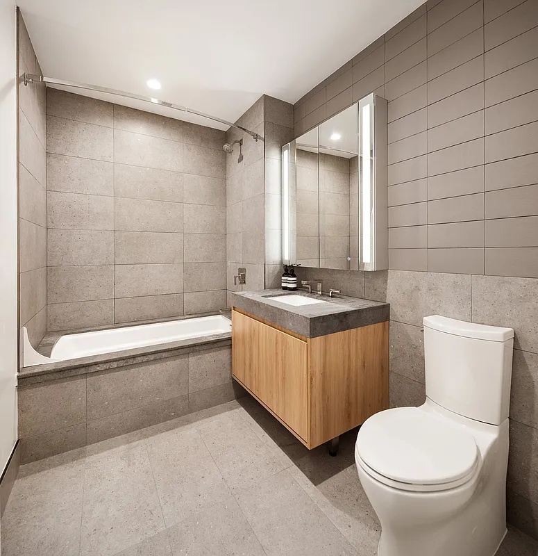 #7 photo, 24-16 Queens Plaza S, 뉴욕퀸즈 Long Island City , NY 11101