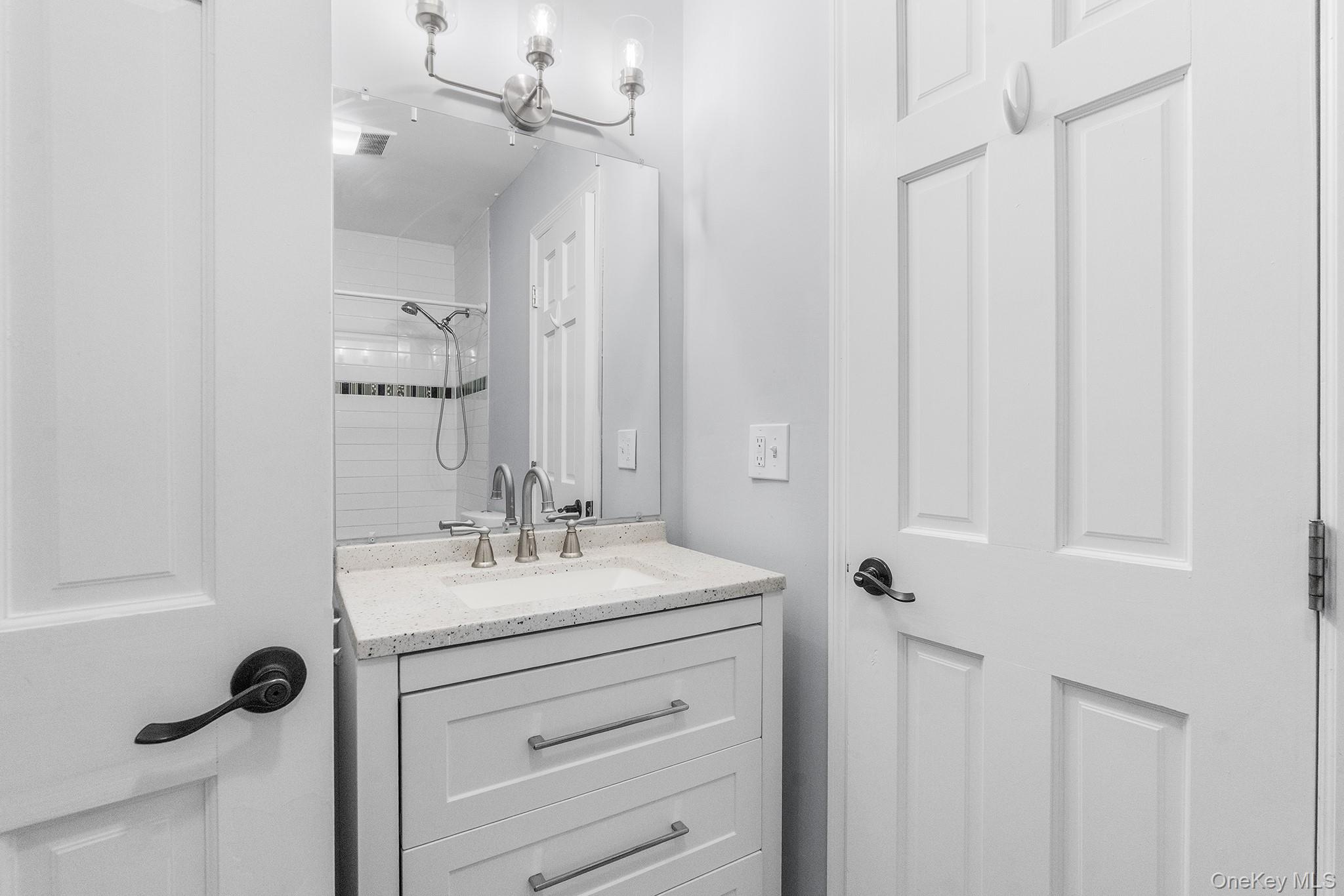 #16 photo, 4 Franklin Place, Washingtonville , NY 10992