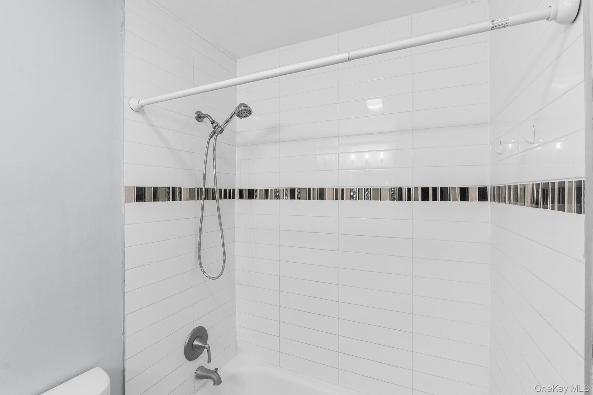 #17 photo, 4 Franklin Place, Washingtonville , NY 10992