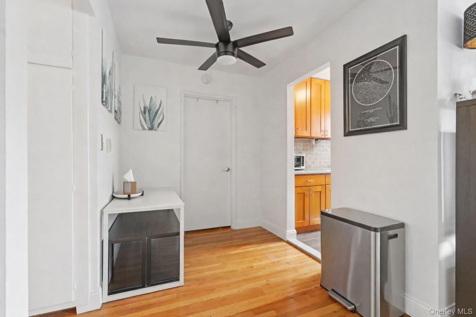 #10 photo, 30 N Broadway, 紐約州 White Plains , NY 10601