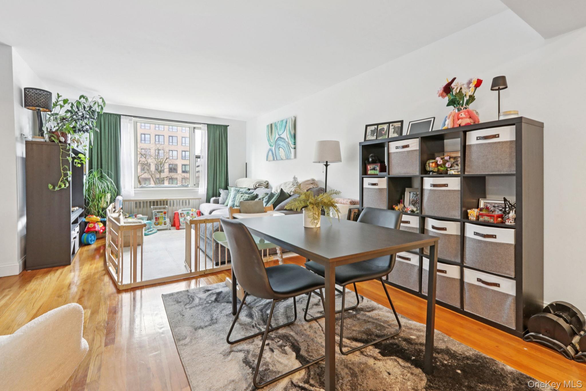 #17 photo, 30 N Broadway, 紐約州 White Plains , NY 10601