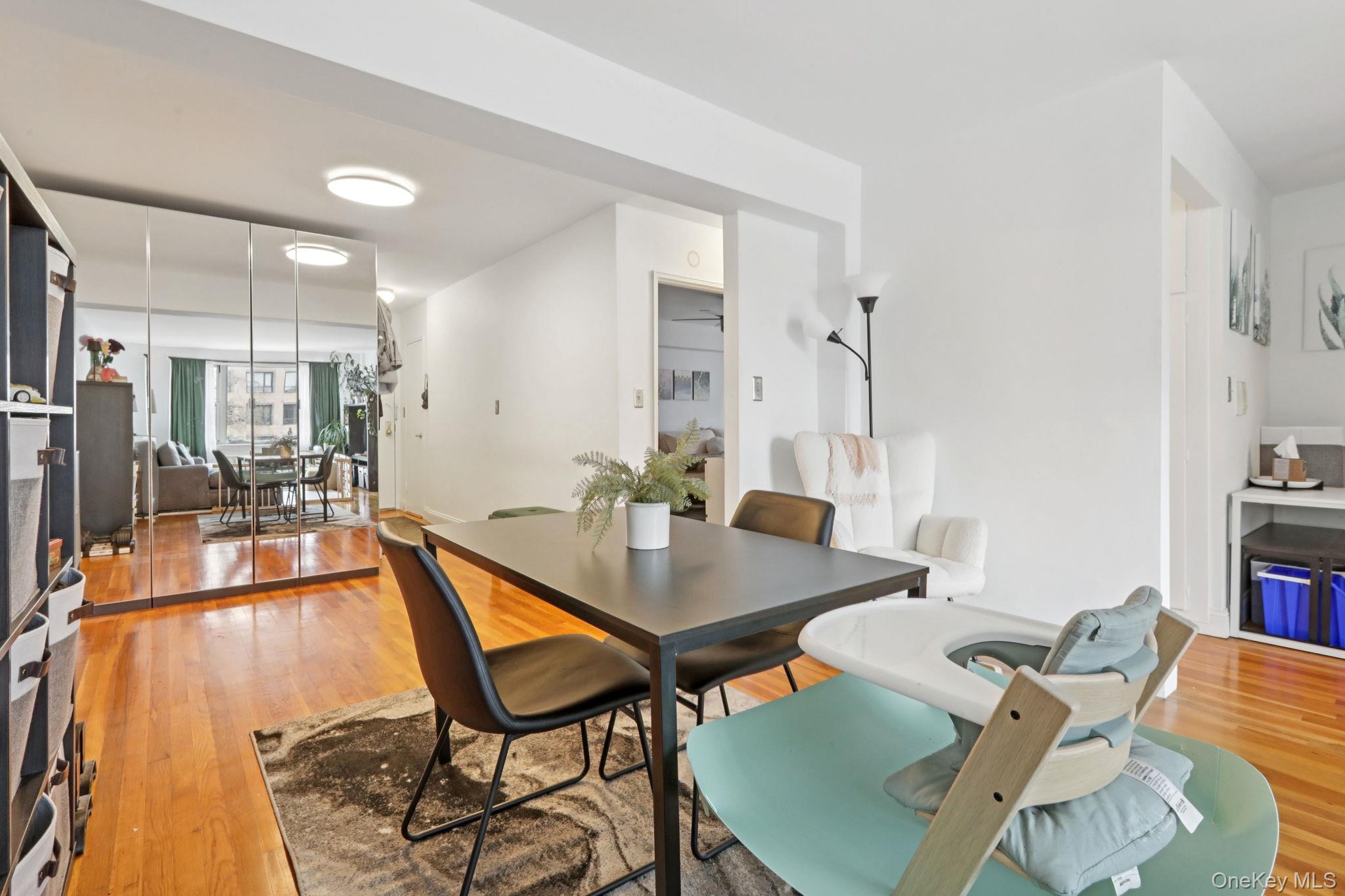 #19 photo, 30 N Broadway, 紐約州 White Plains , NY 10601