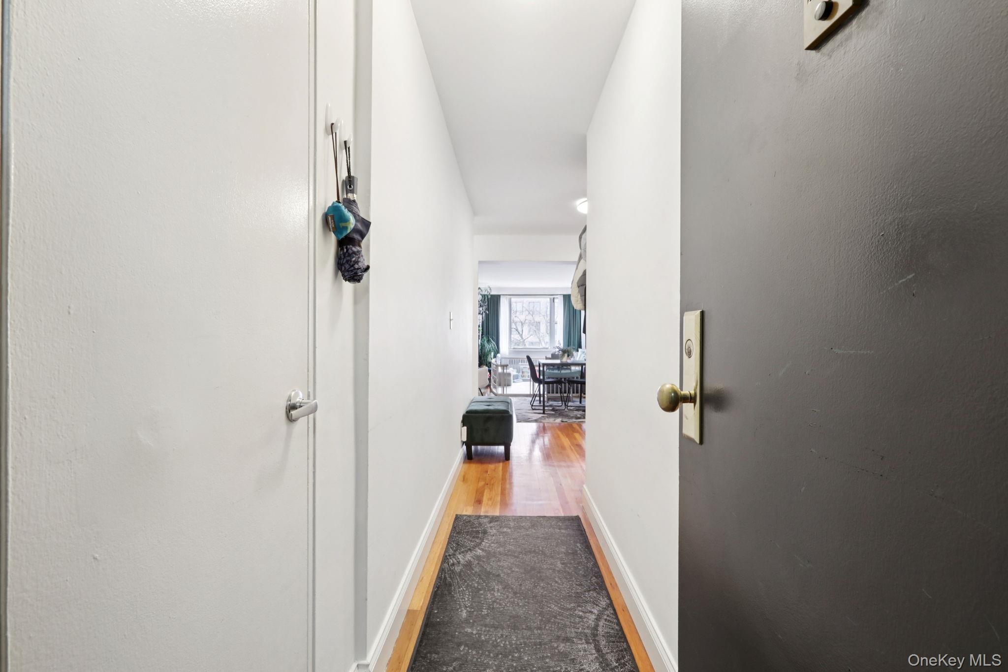 #8 photo, 30 N Broadway, 紐約州 White Plains , NY 10601