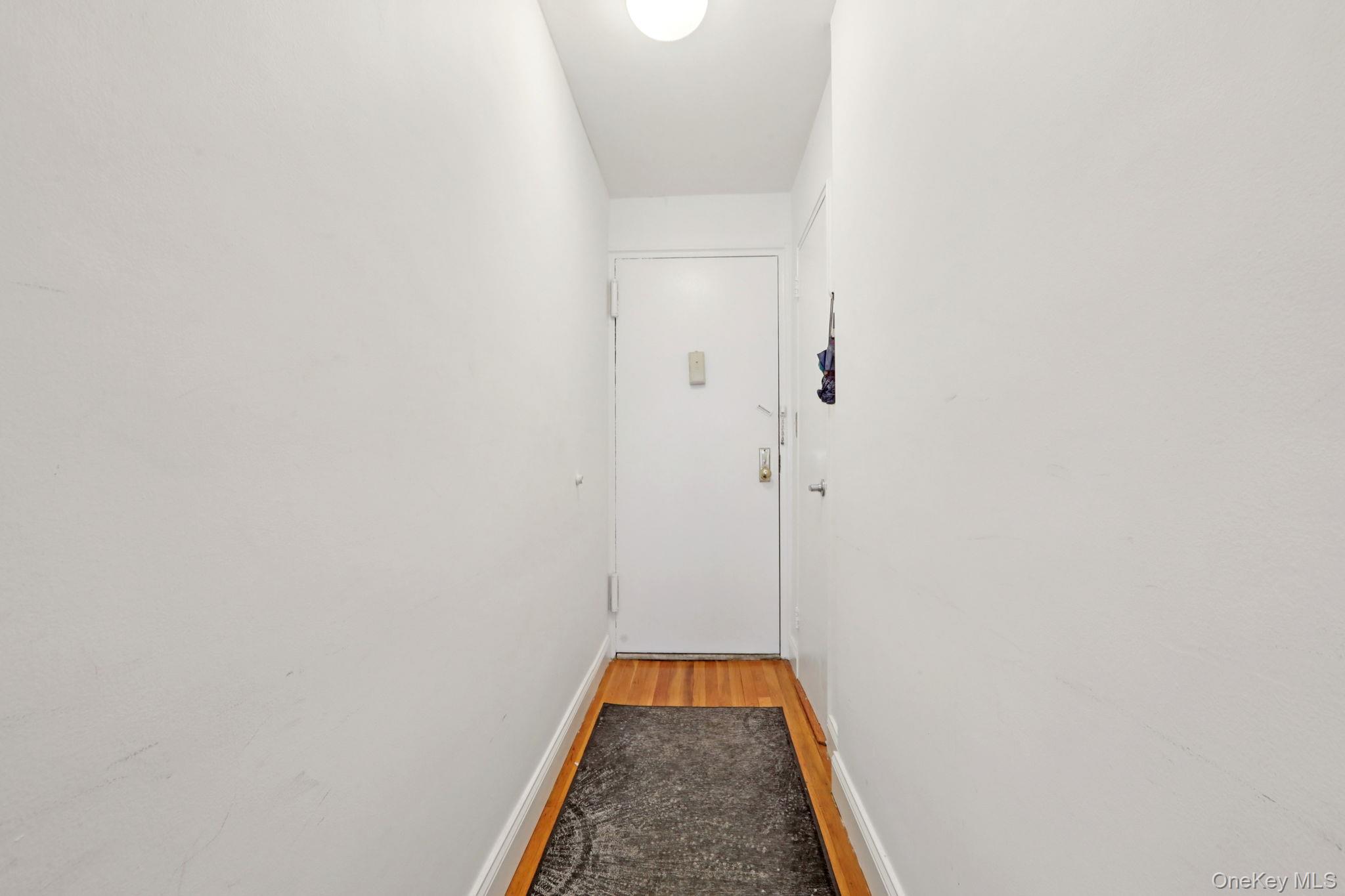 #9 photo, 30 N Broadway, 紐約州 White Plains , NY 10601