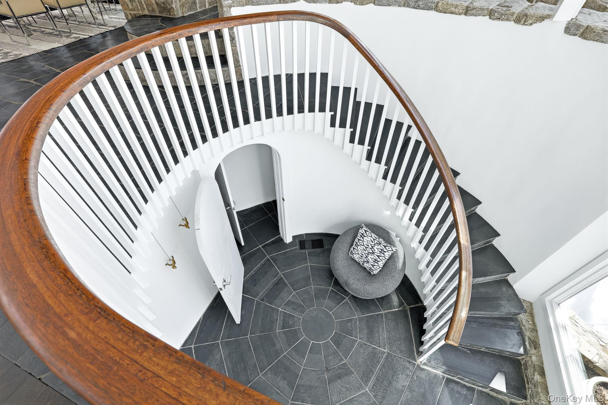 #18 photo, 150 N Healy Avenue, Hartsdale , NY 10530