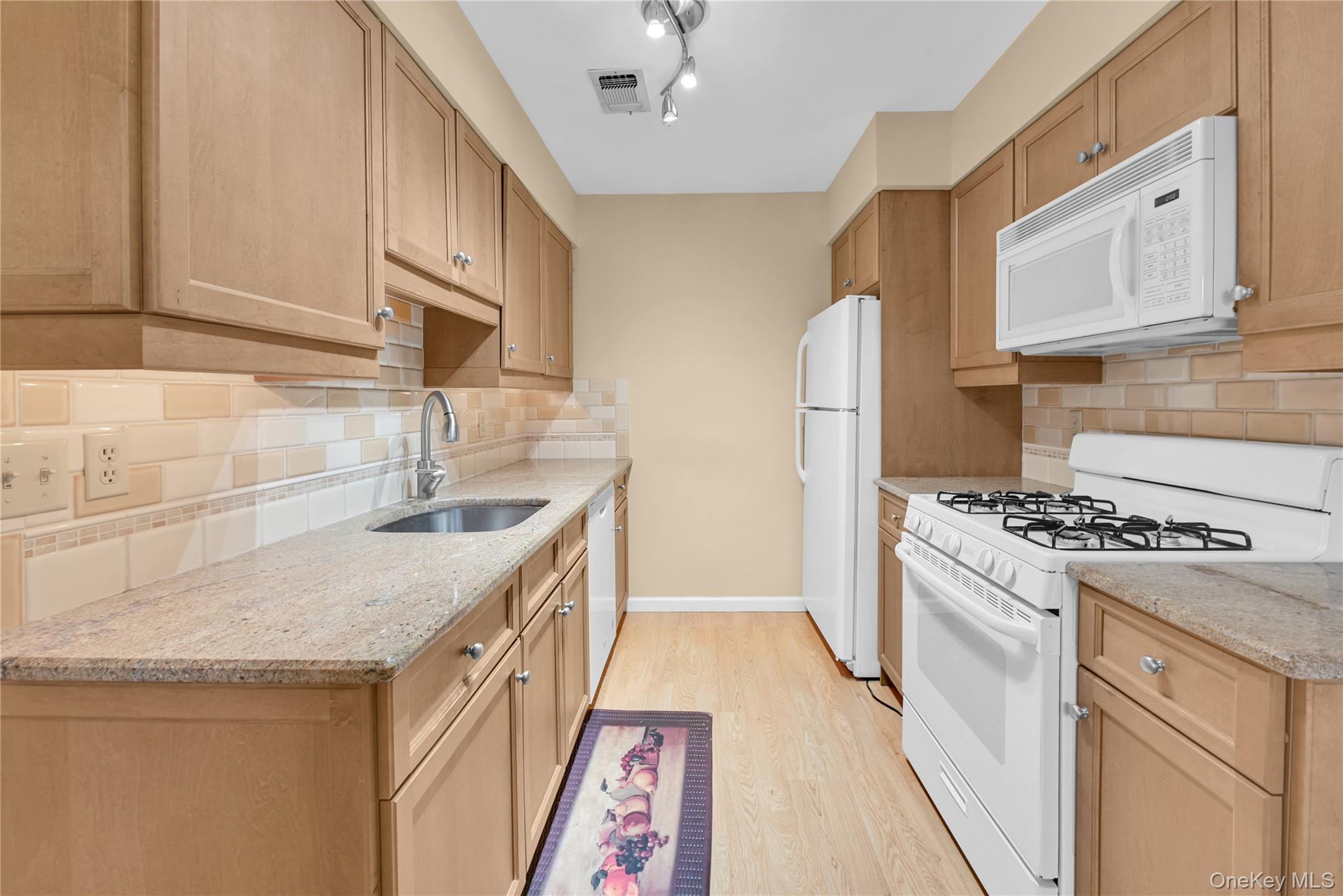 #4 photo, 57 Candlestick Court, 뉴욕주 Warwick , NY 10990