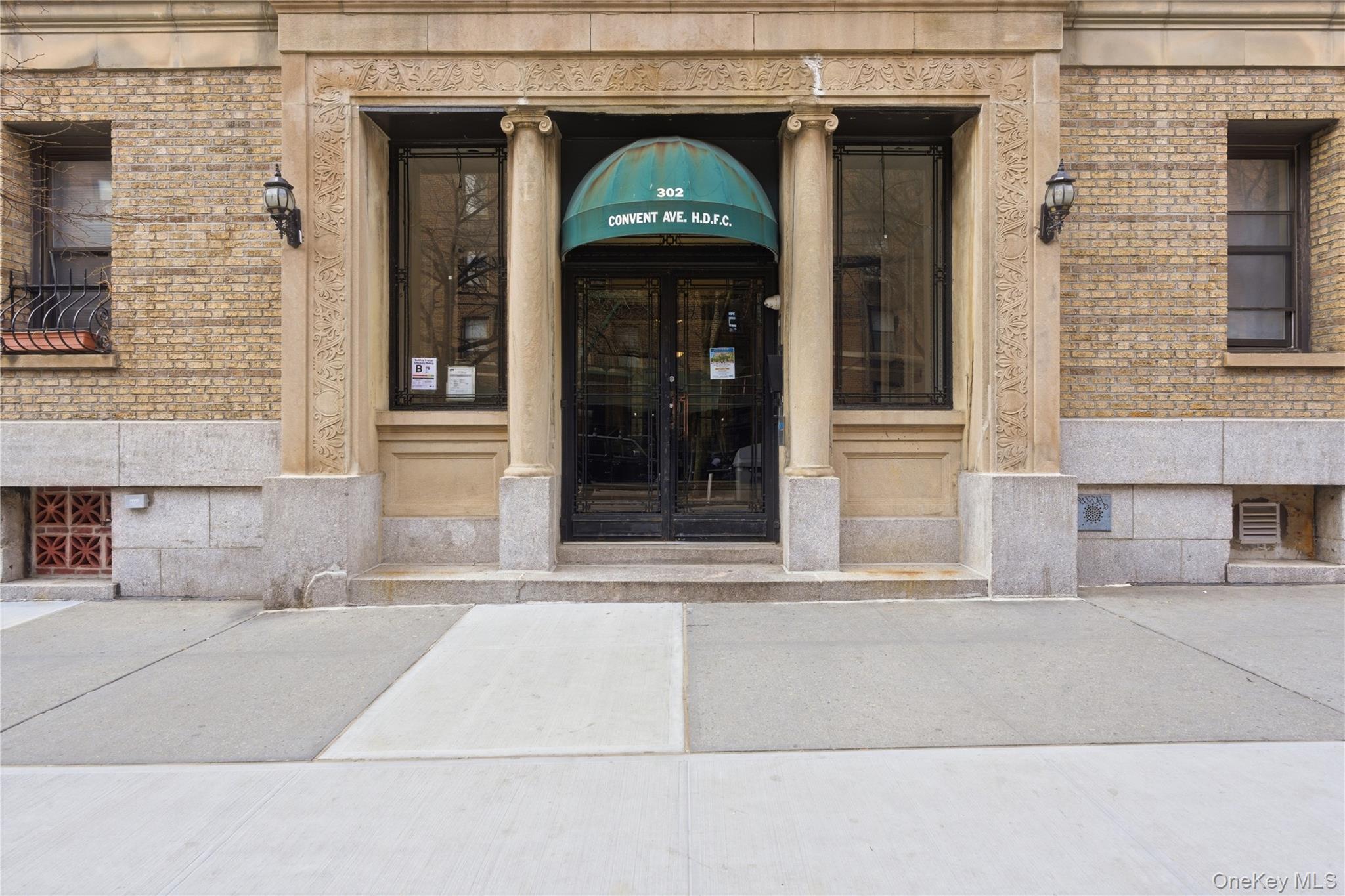 #1 photo, 302 Convent Ave, 맨해튼 New York (Manhattan) , NY 10031