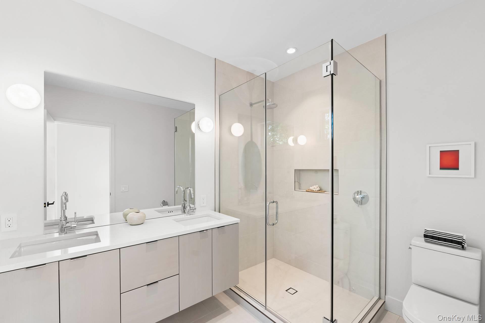 #10 photo, 32 School Street, East Hampton , NY 11937