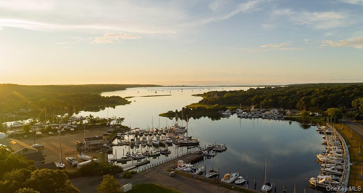 #13 photo, 32 School Street, East Hampton , NY 11937