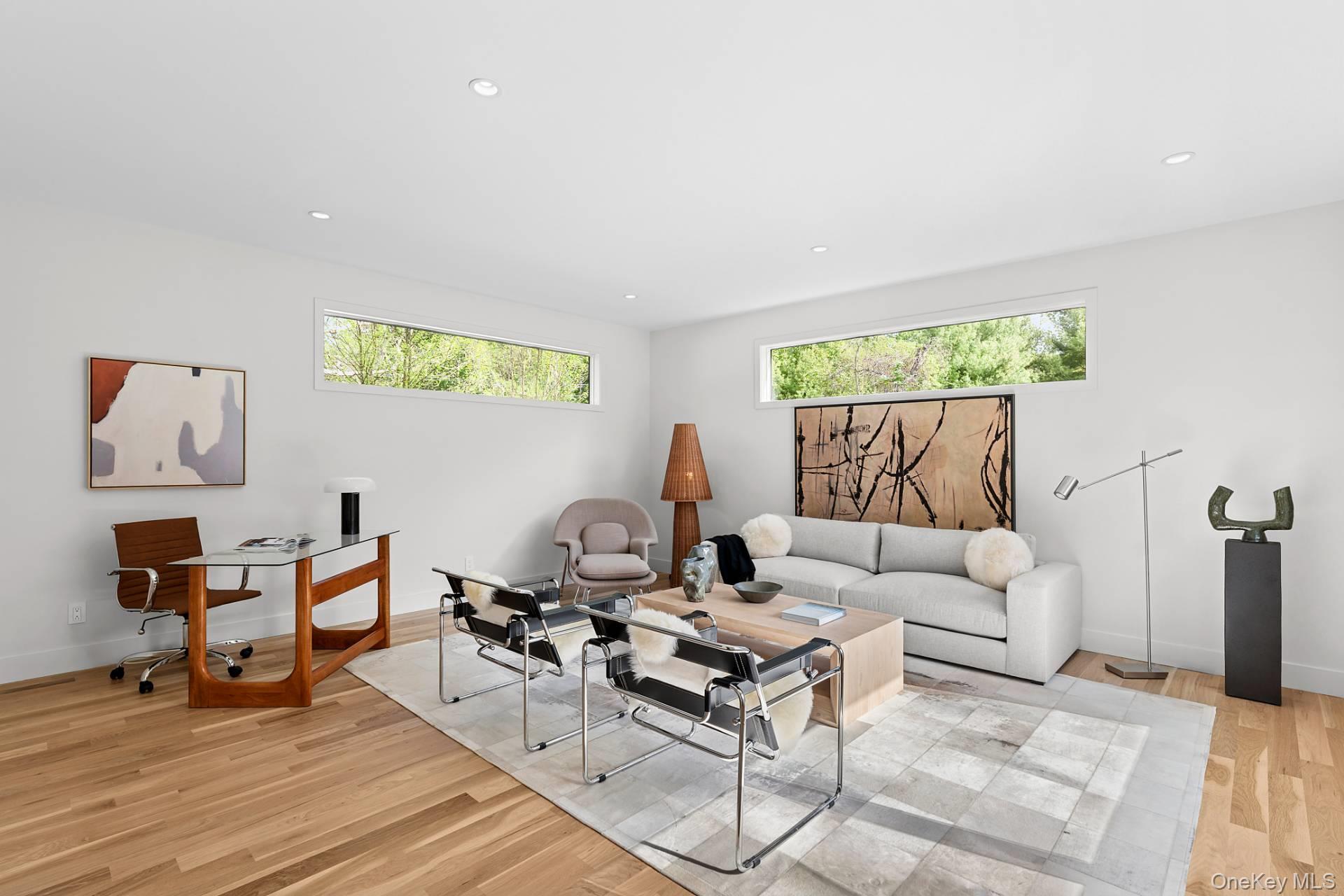 #5 photo, 32 School Street, East Hampton , NY 11937