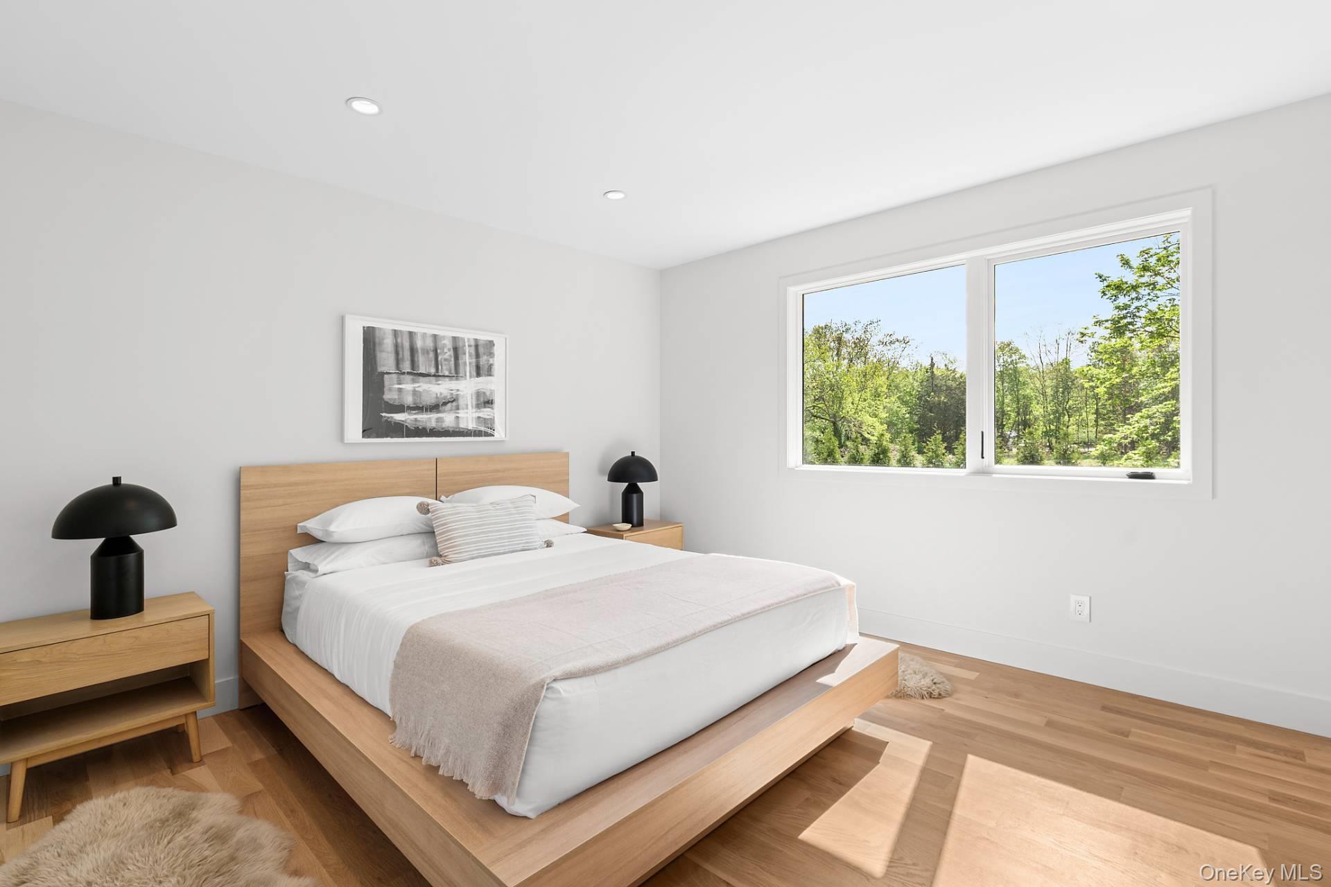 #7 photo, 32 School Street, East Hampton , NY 11937