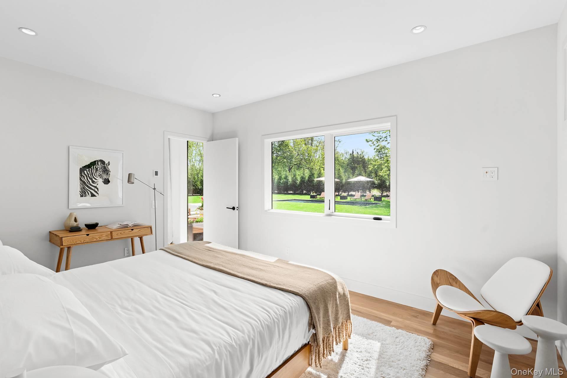 #9 photo, 32 School Street, East Hampton , NY 11937