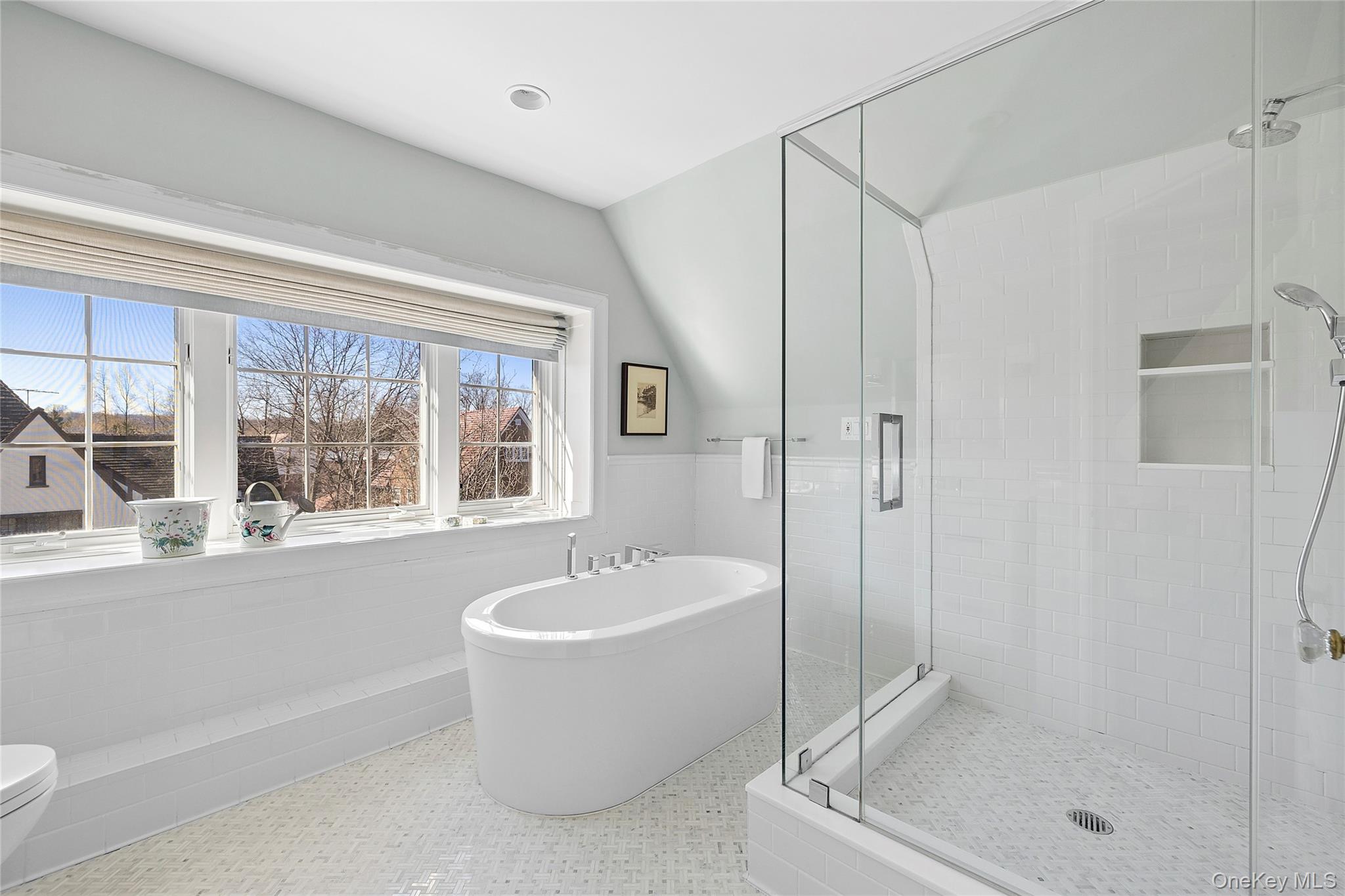 #18 photo, 205 Puritan Avenue, كوينز Forest Hills , NY 11375