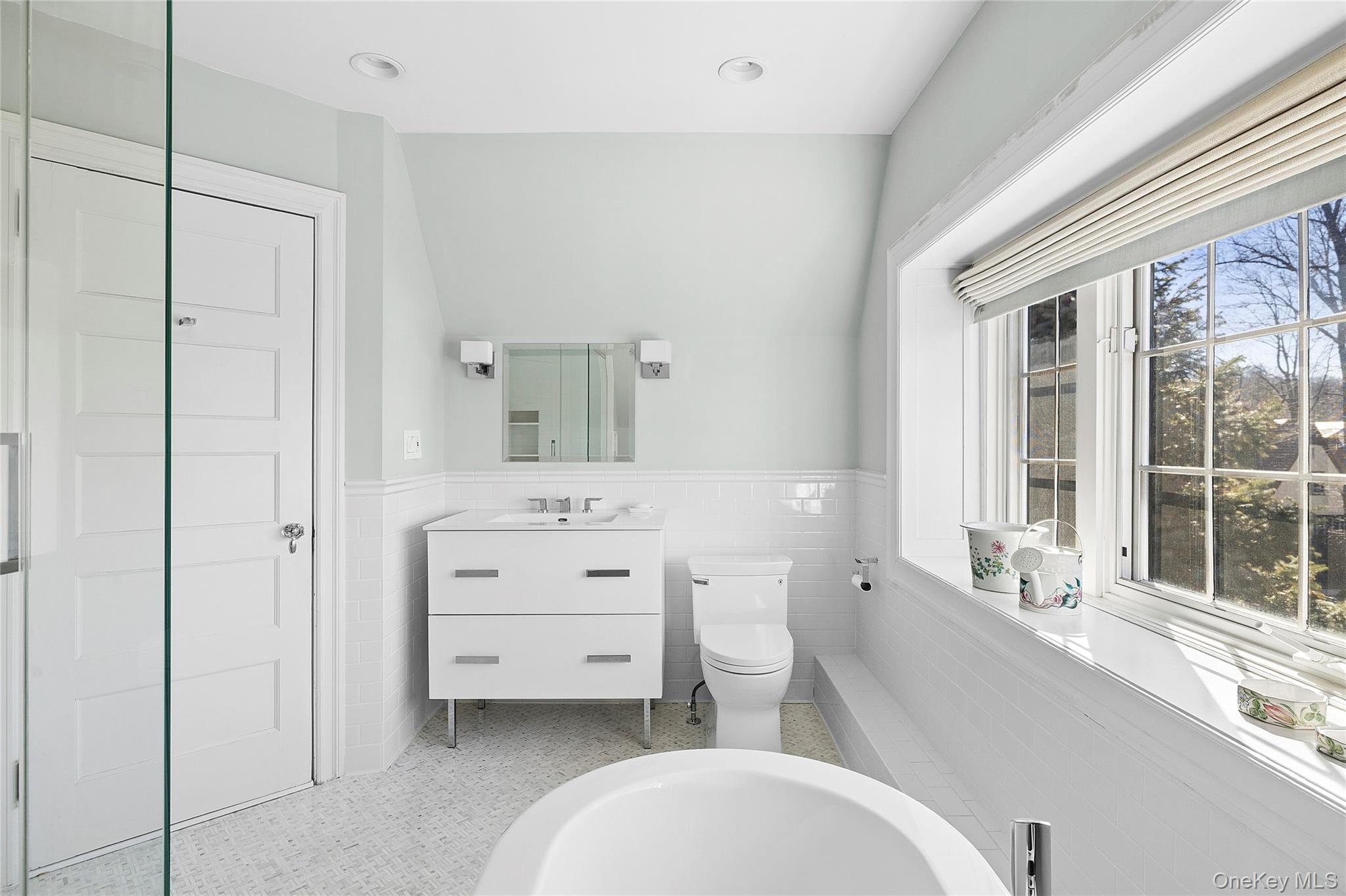 #19 photo, 205 Puritan Avenue, كوينز Forest Hills , NY 11375