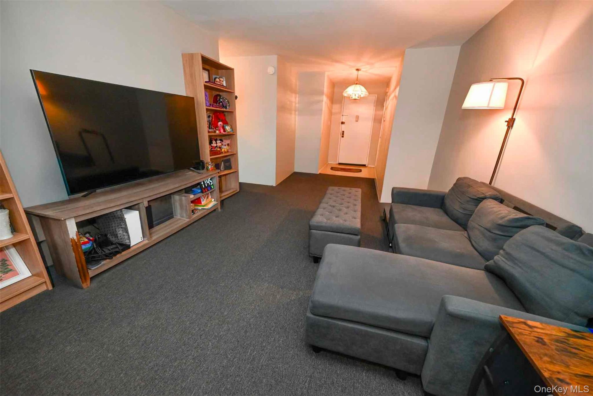 #13 photo, 86-11 151st Avenue, Howard Beach , NY 11414