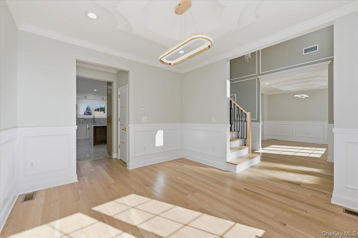 #10 photo, 2235 1st Street, Нассау ‖ East Meadow , NY 11554