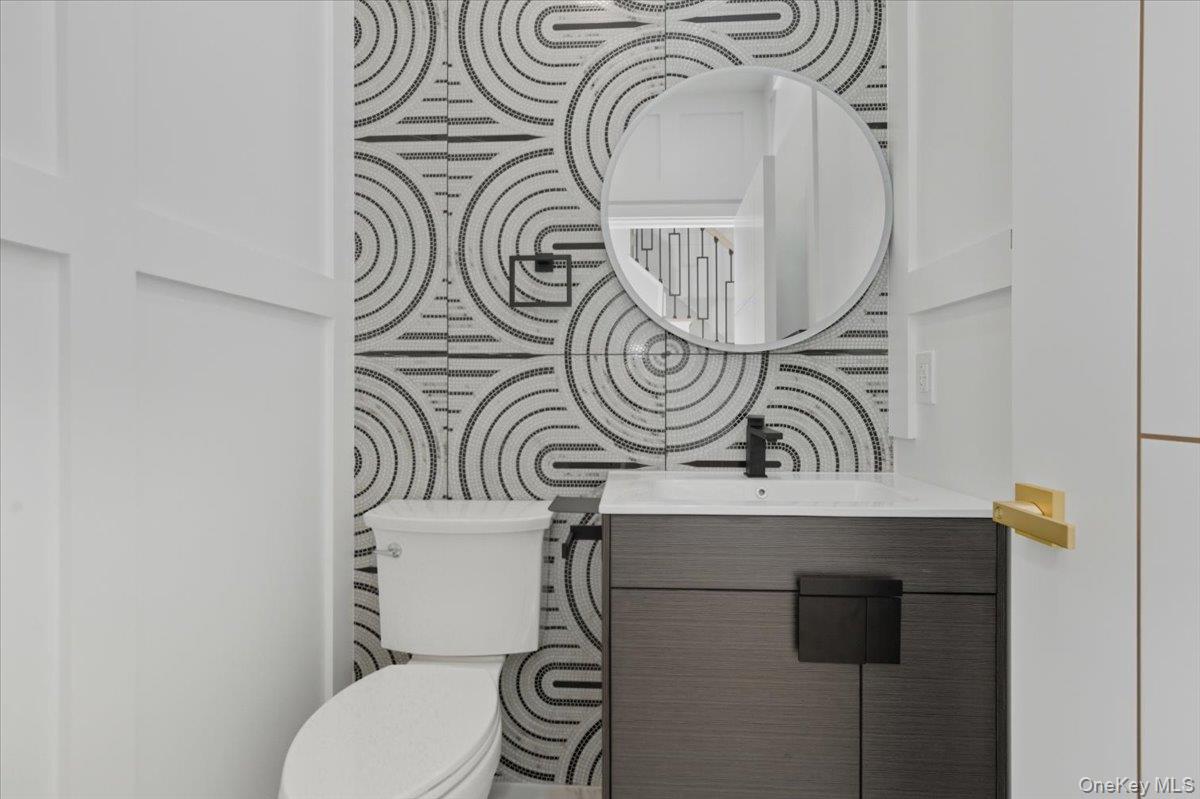 #16 photo, 2235 1st Street, Нассау ‖ East Meadow , NY 11554