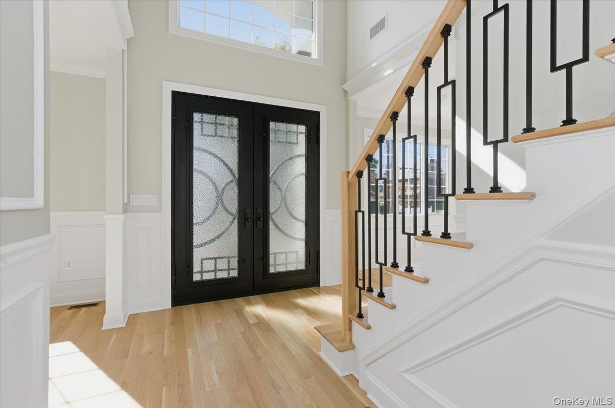 #2 photo, 2235 1st Street, Нассау ‖ East Meadow , NY 11554