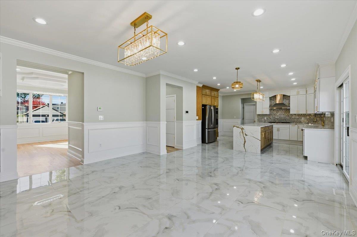 #9 photo, 2235 1st Street, Нассау ‖ East Meadow , NY 11554