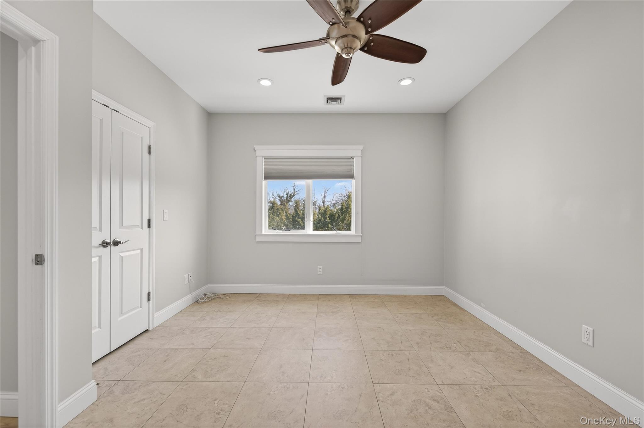 #19 photo, 24 Bayville Avenue, Bayville , NY 11709