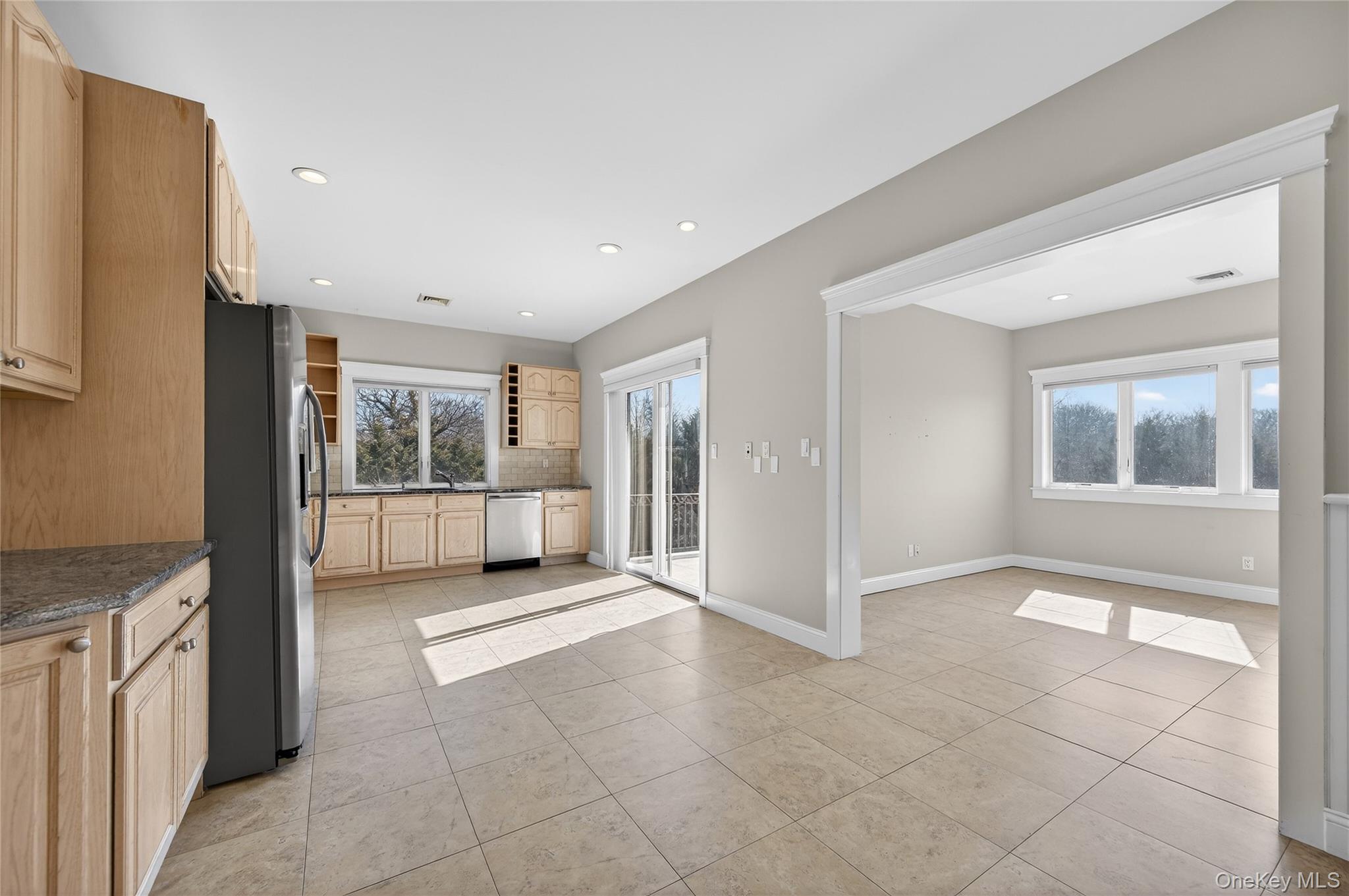 #6 photo, 24 Bayville Avenue, Bayville , NY 11709