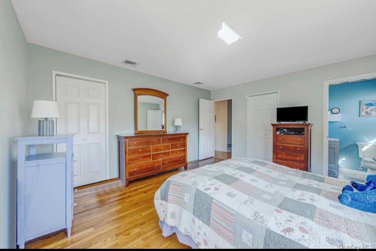 #7 photo, 8 Leeward Lane, Commack , NY 11725