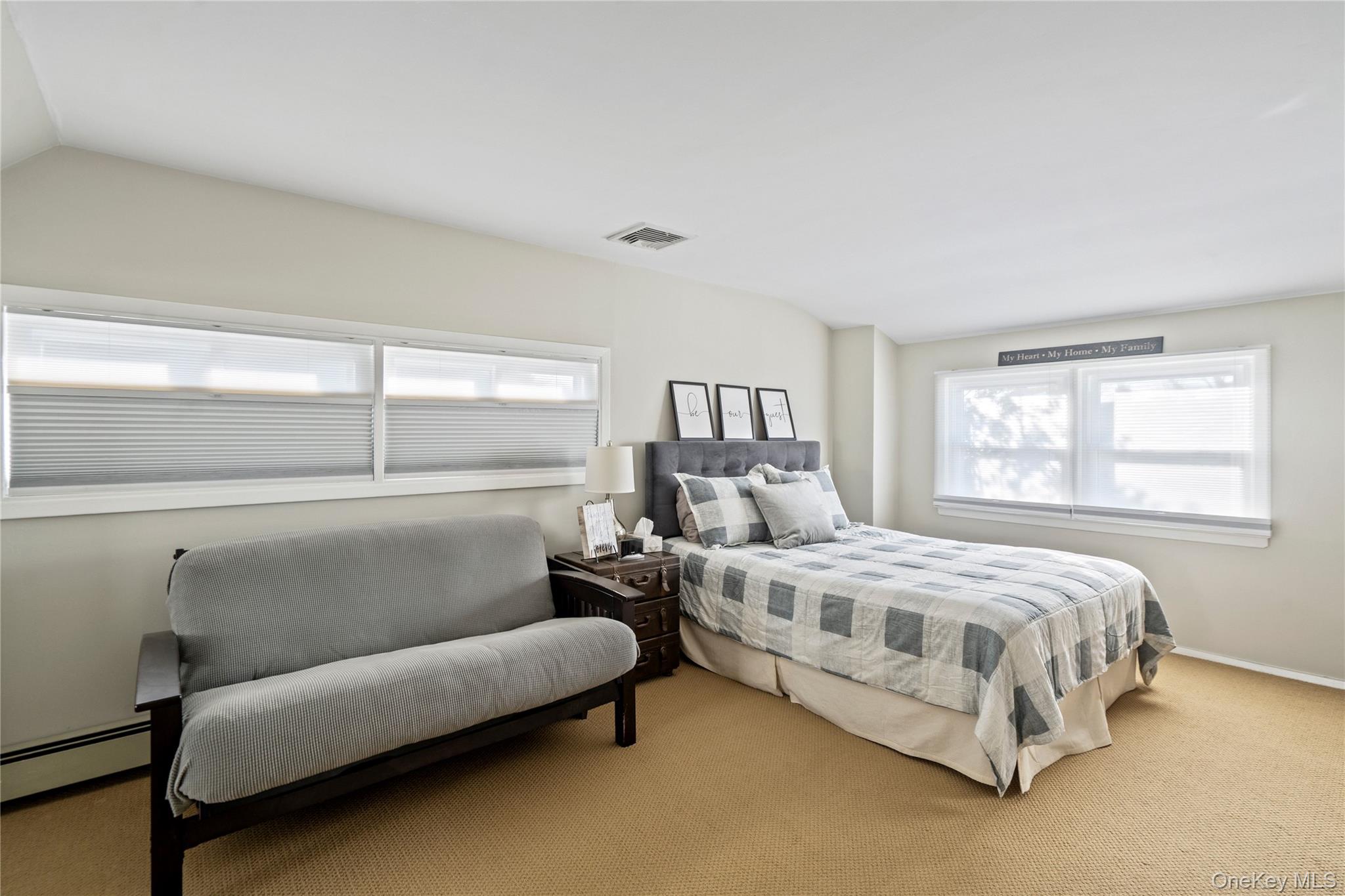 #16 photo, 18 Bridle Lane, ناسو Hicksville , NY 11801