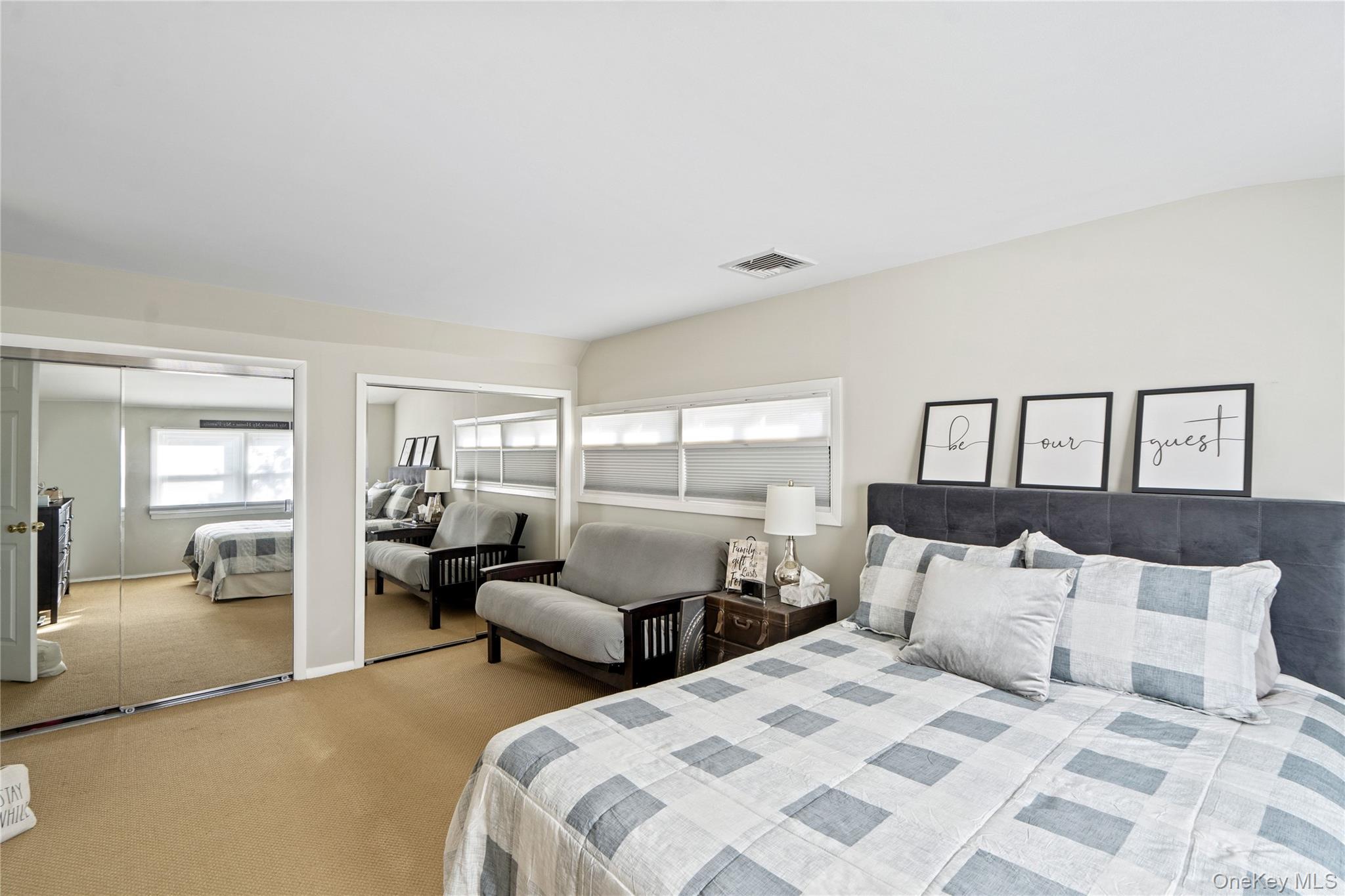 #17 photo, 18 Bridle Lane, ناسو Hicksville , NY 11801