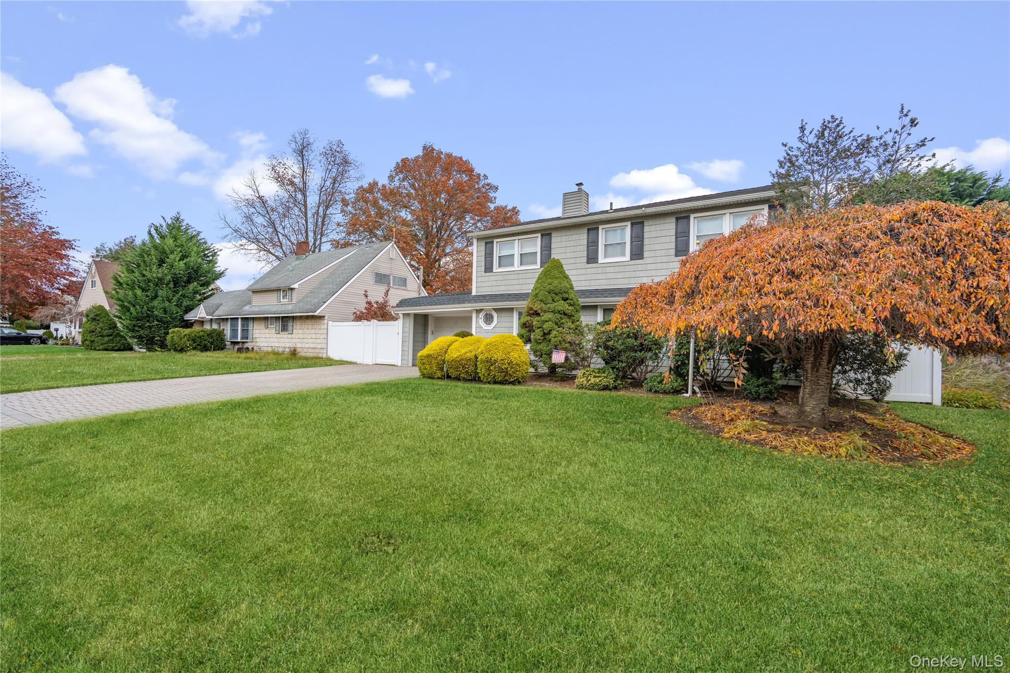 #3 photo, 18 Bridle Lane, ناسو Hicksville , NY 11801