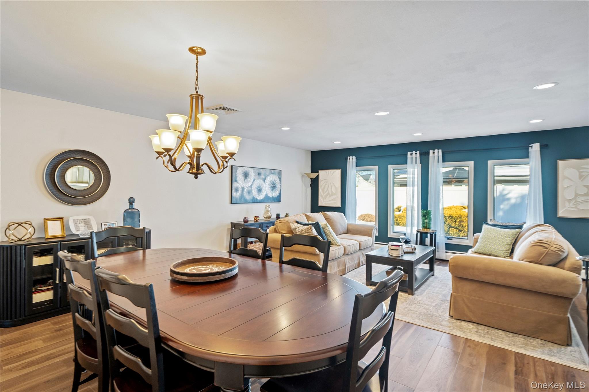 #7 photo, 18 Bridle Lane, ناسو Hicksville , NY 11801