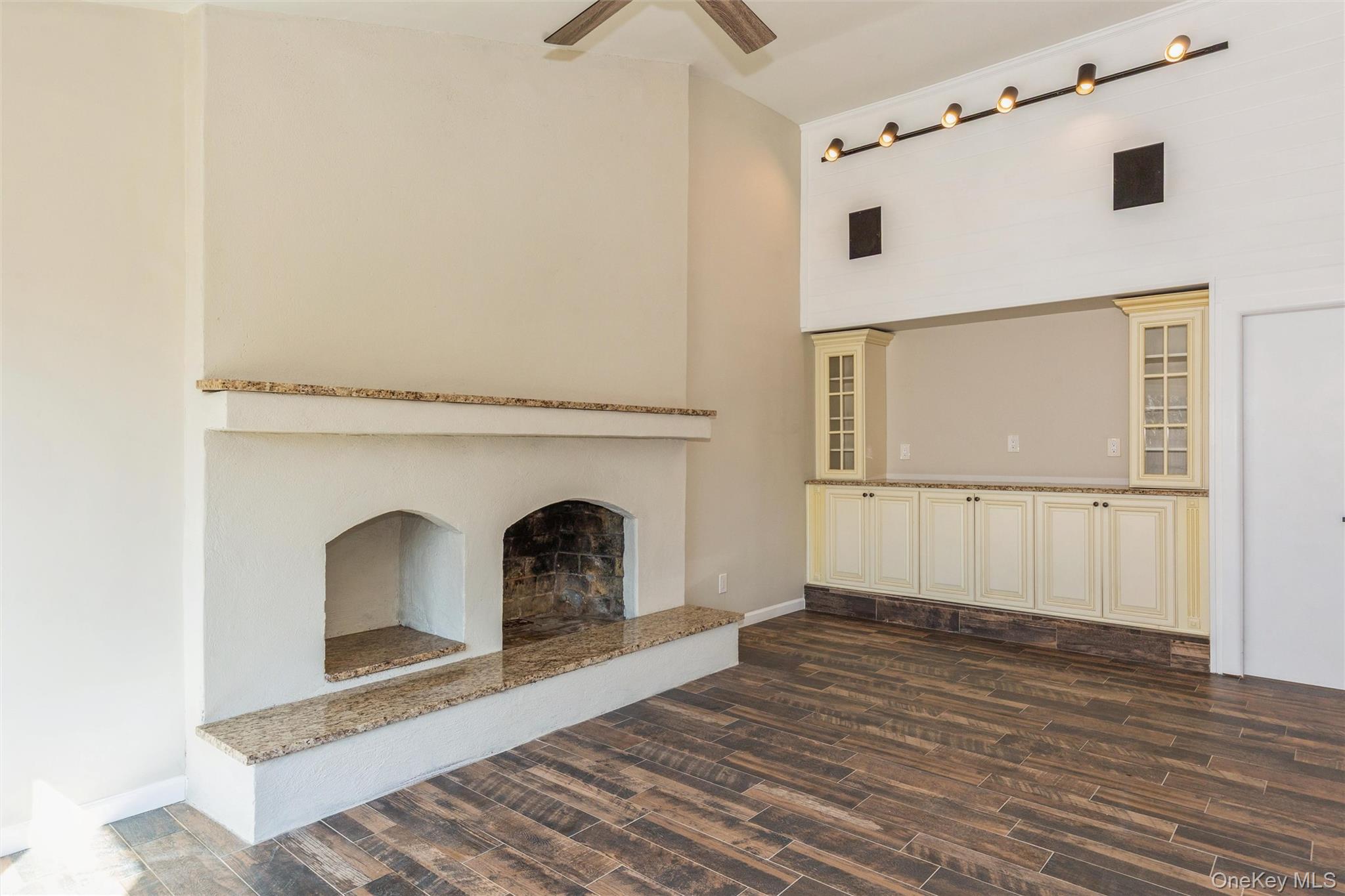 #13 photo, 12 Fowler Lane, सफ़ोक काउंटी Mount Sinai , NY 11766