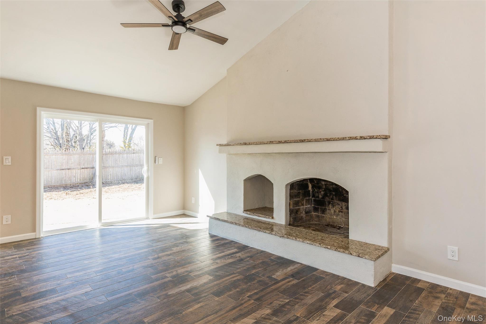 #14 photo, 12 Fowler Lane, सफ़ोक काउंटी Mount Sinai , NY 11766