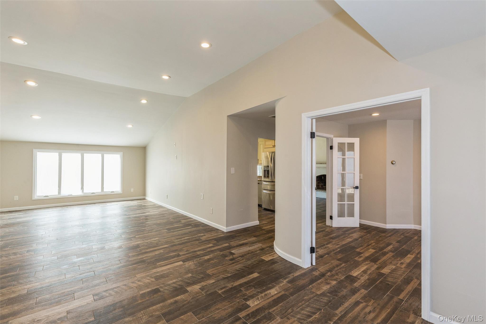 #3 photo, 12 Fowler Lane, सफ़ोक काउंटी Mount Sinai , NY 11766