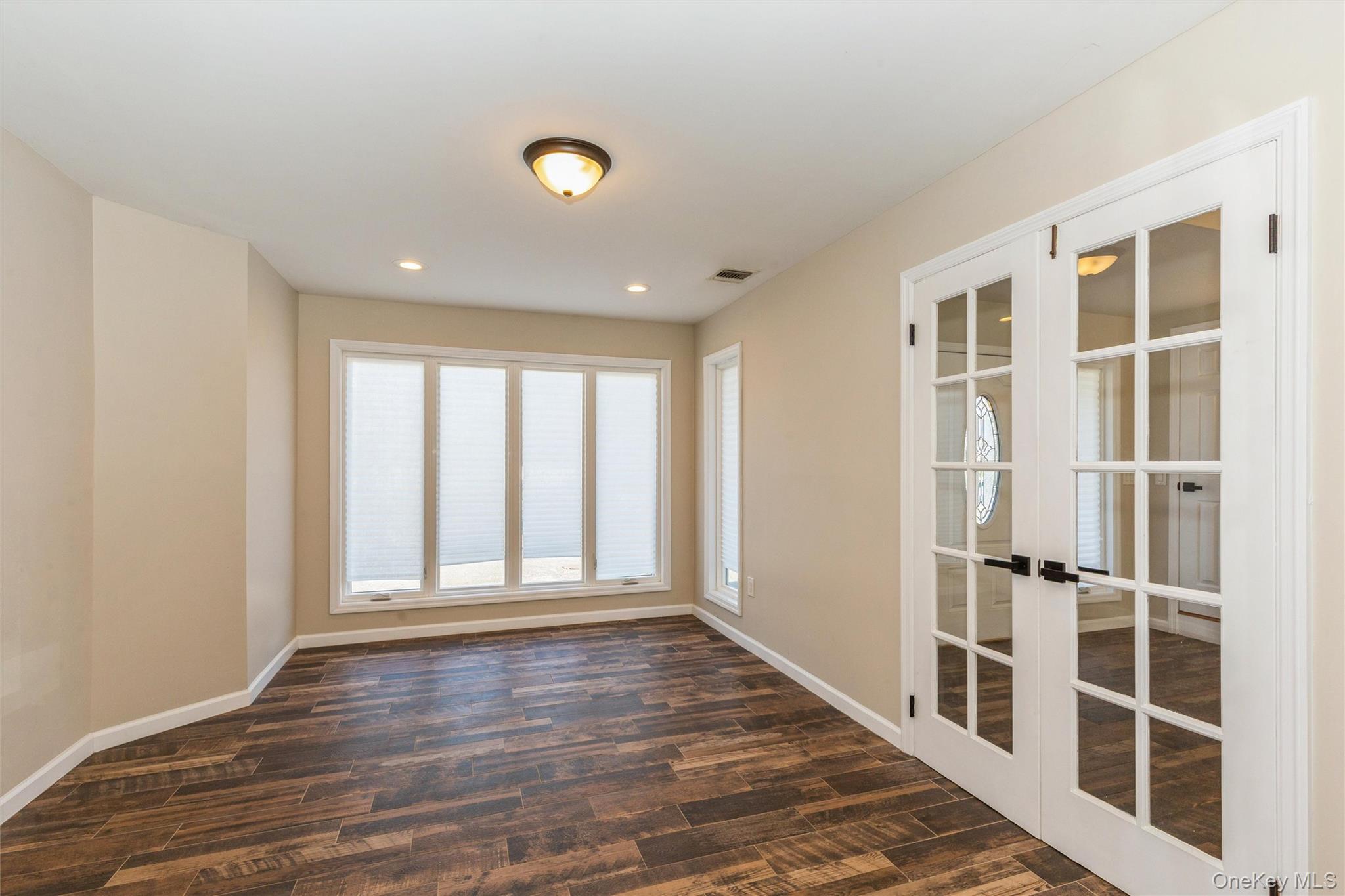 #7 photo, 12 Fowler Lane, सफ़ोक काउंटी Mount Sinai , NY 11766