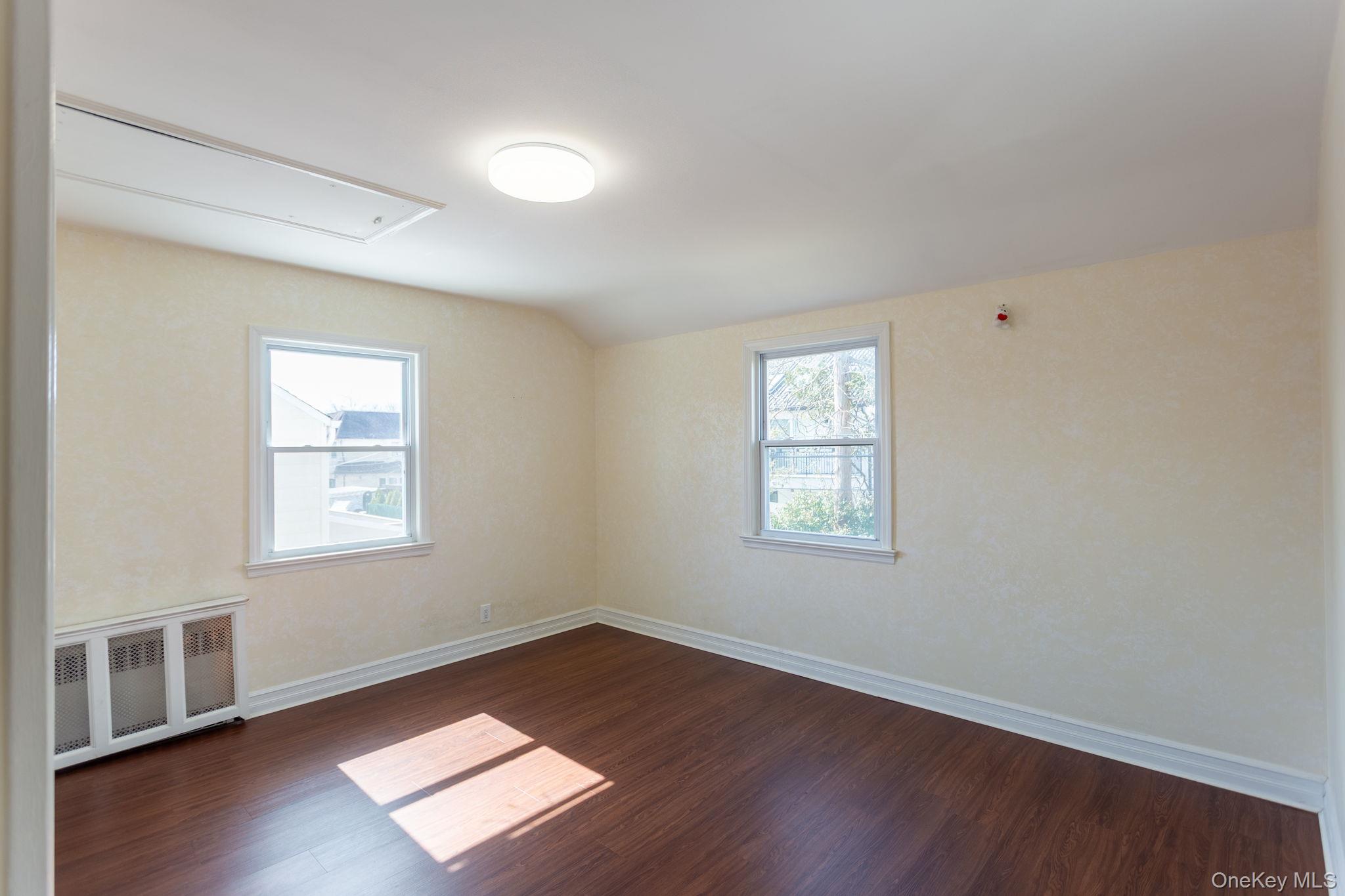 #17 photo, 85-32 213th Street, Hollis Hills , NY 11427