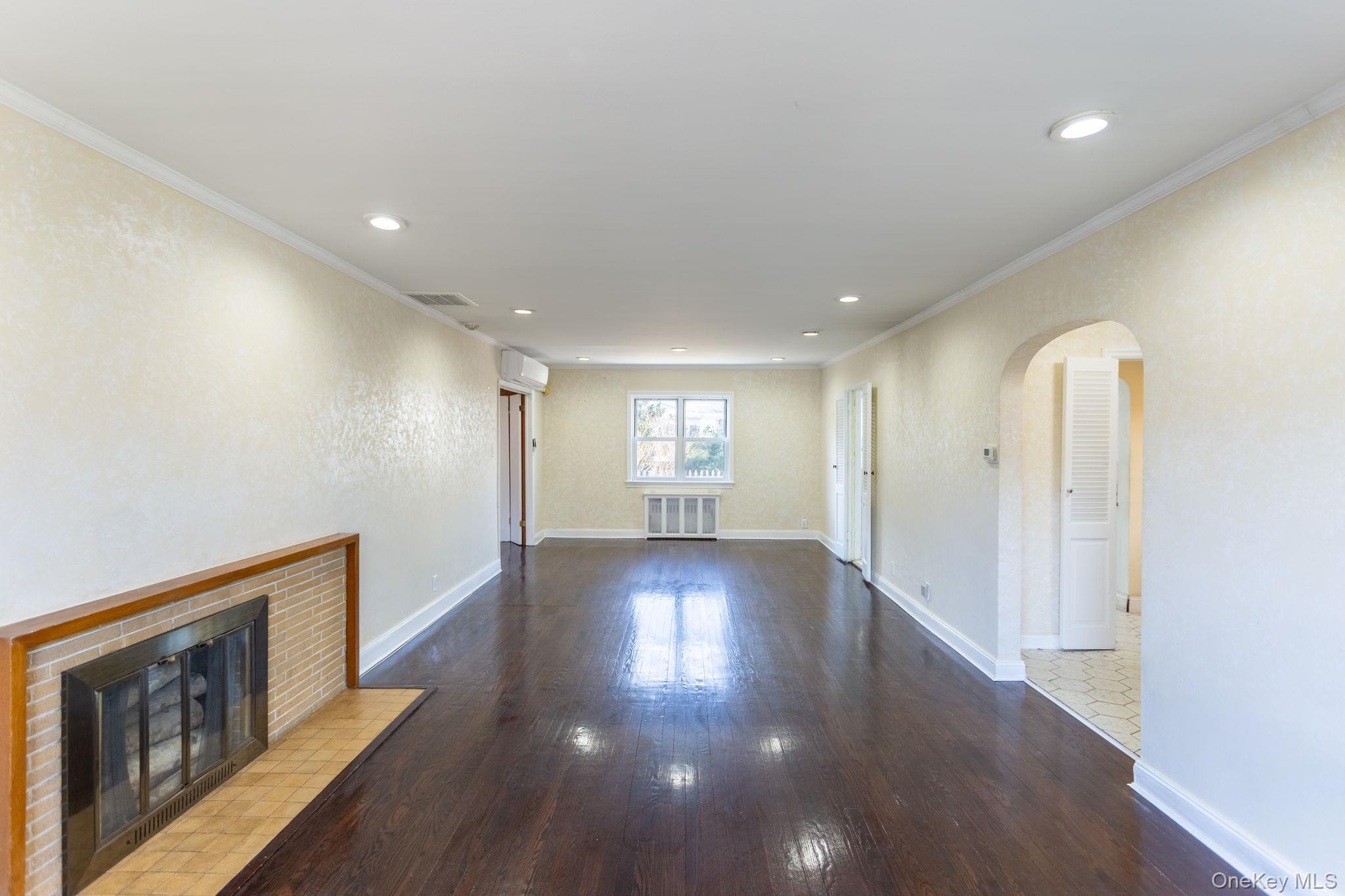 #3 photo, 85-32 213th Street, Hollis Hills , NY 11427