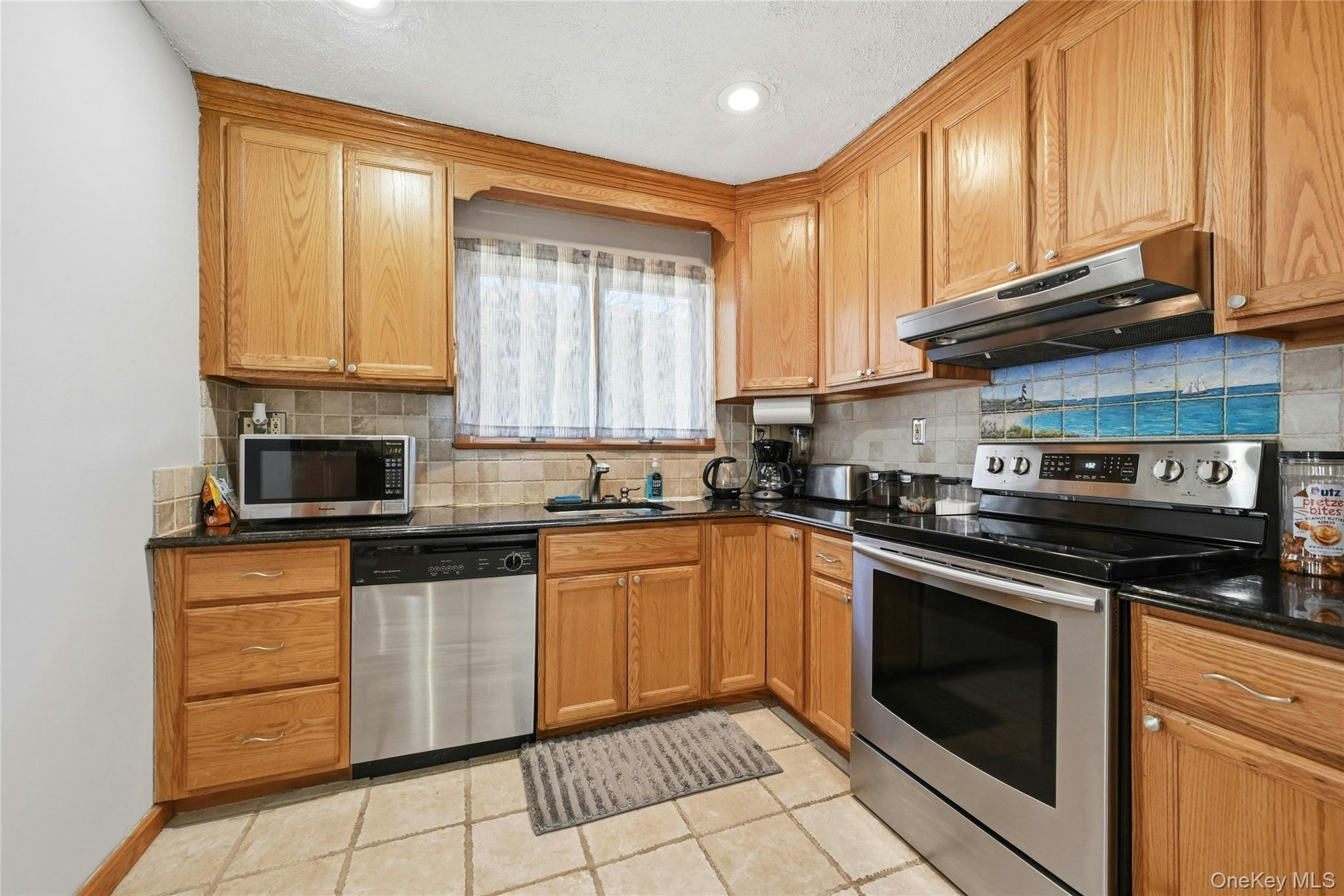 #8 photo, 210 Bellerose Avenue, East Northport , NY 11731