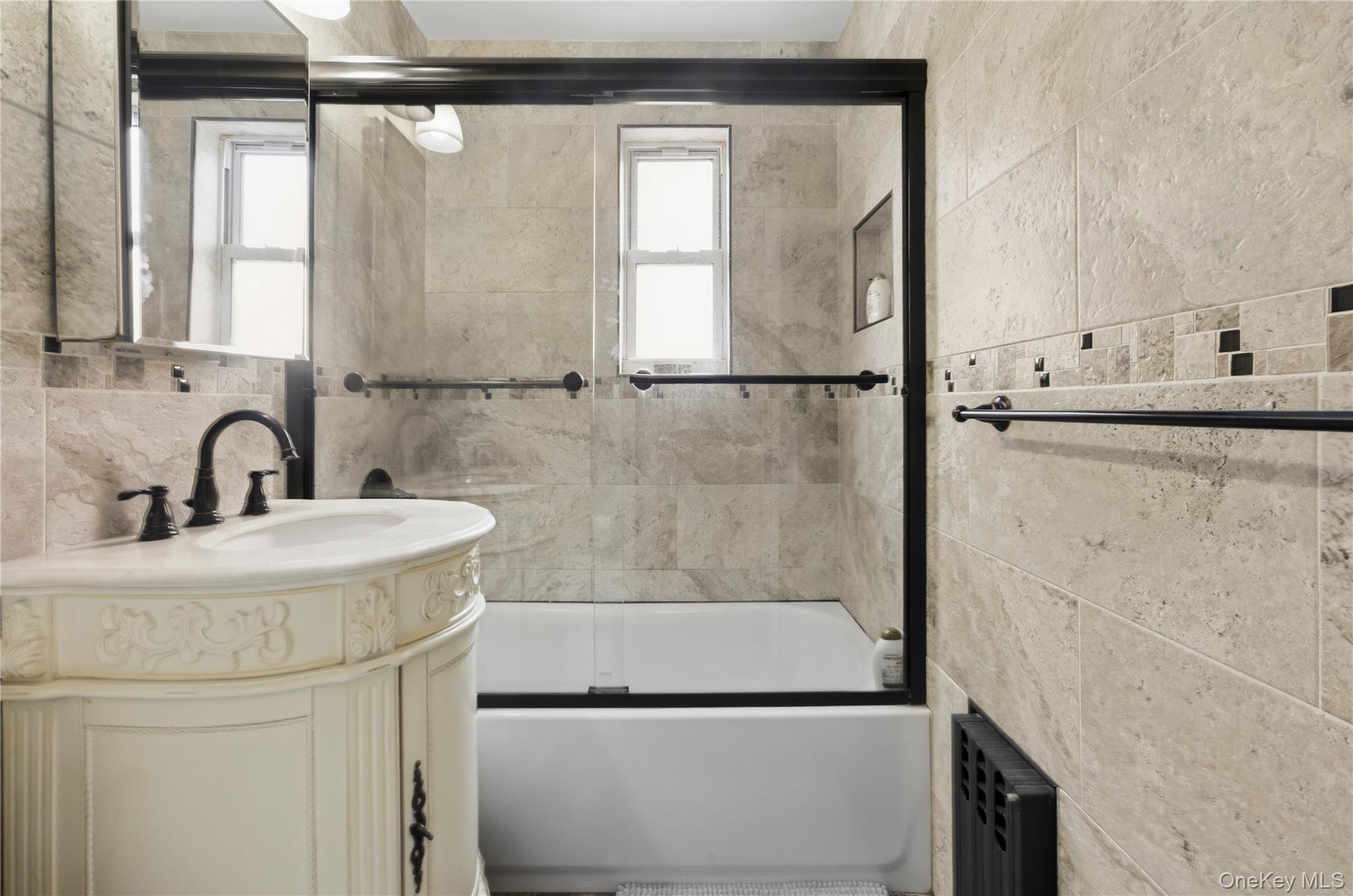 #11 photo, 263-28 73rd Avenue, Glen Oaks , NY 11004