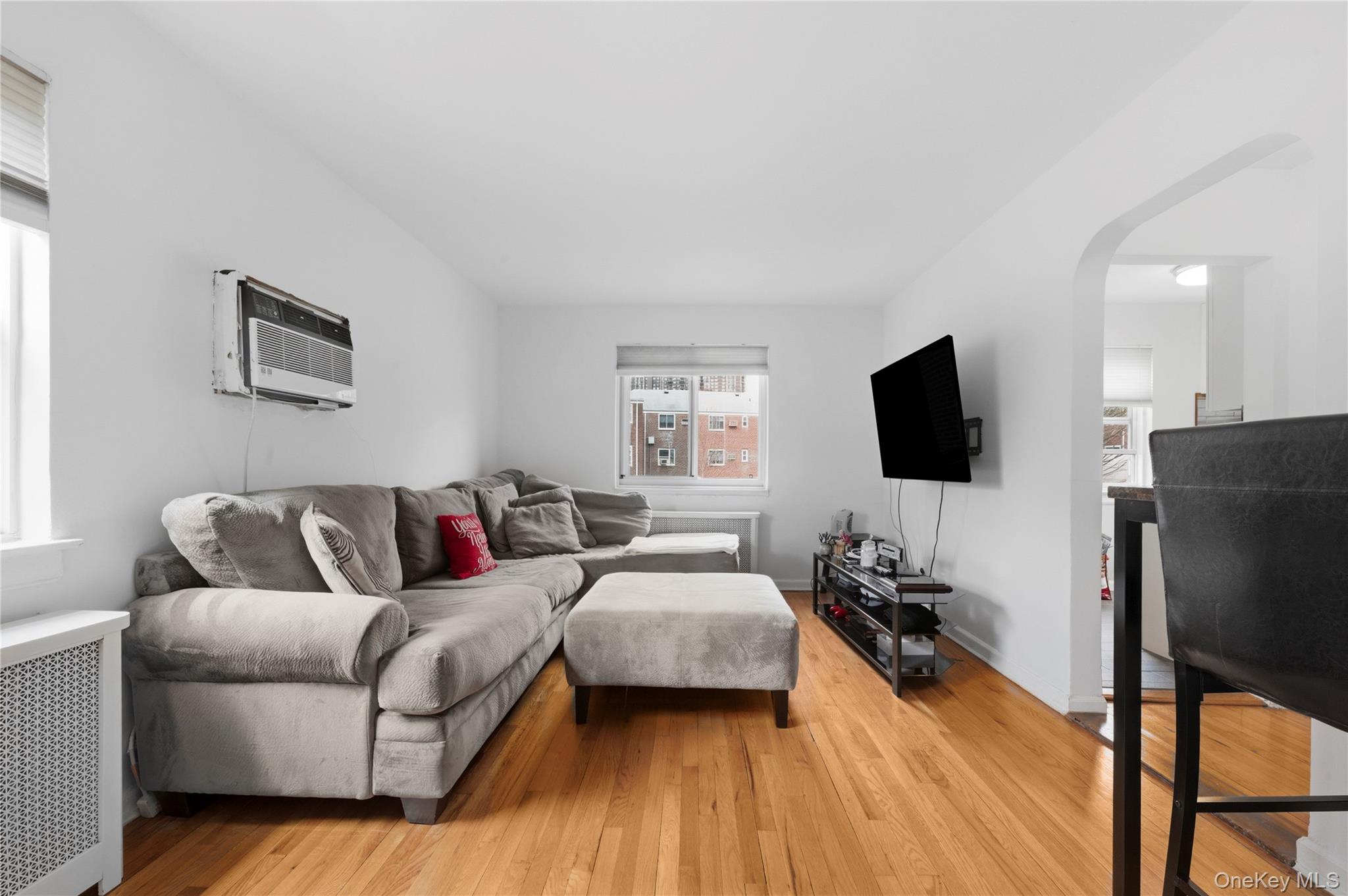 #2 photo, 263-28 73rd Avenue, Glen Oaks , NY 11004