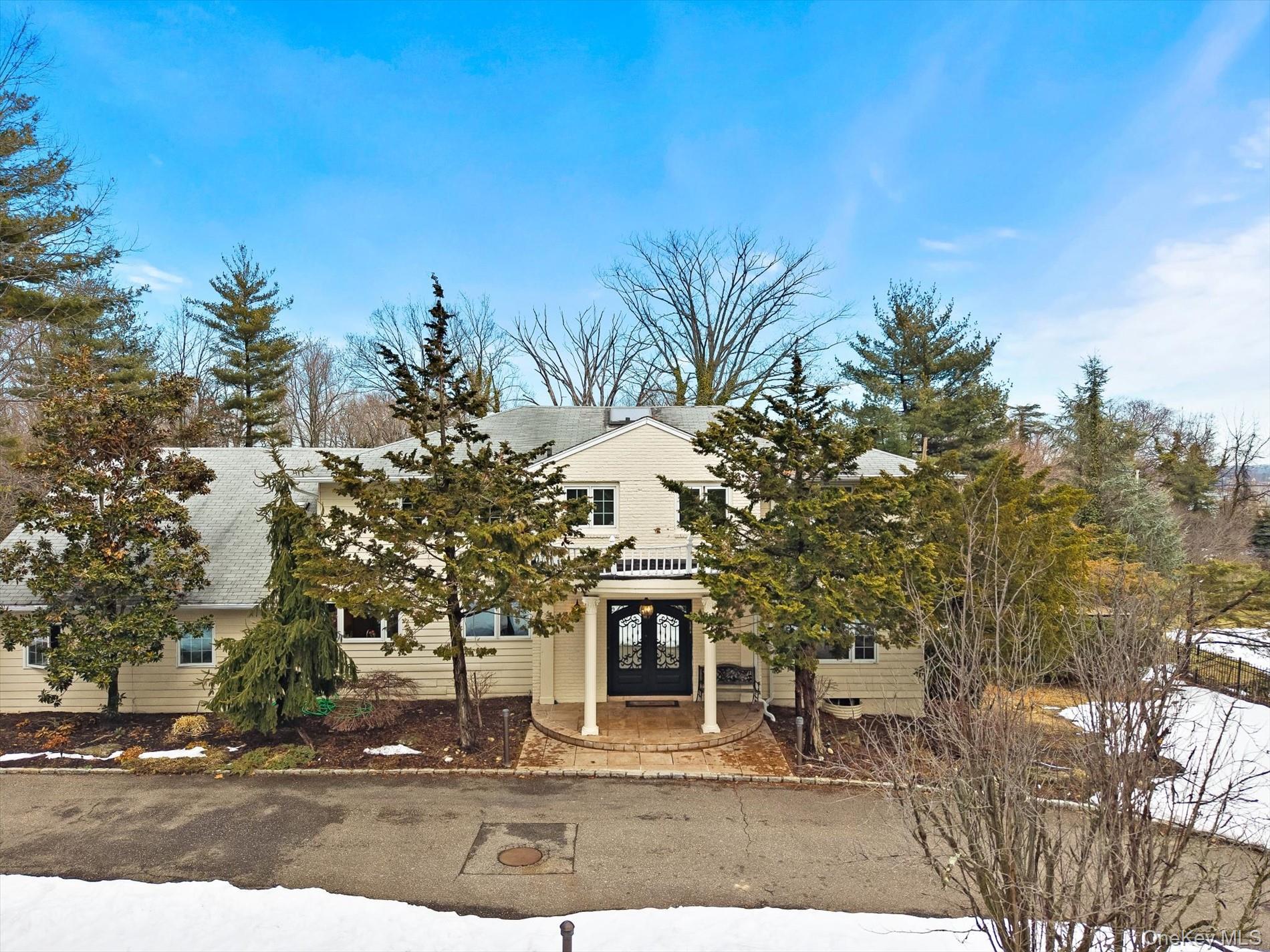 #1 photo, 15 Cricket Lane, Great Neck , NY 11024