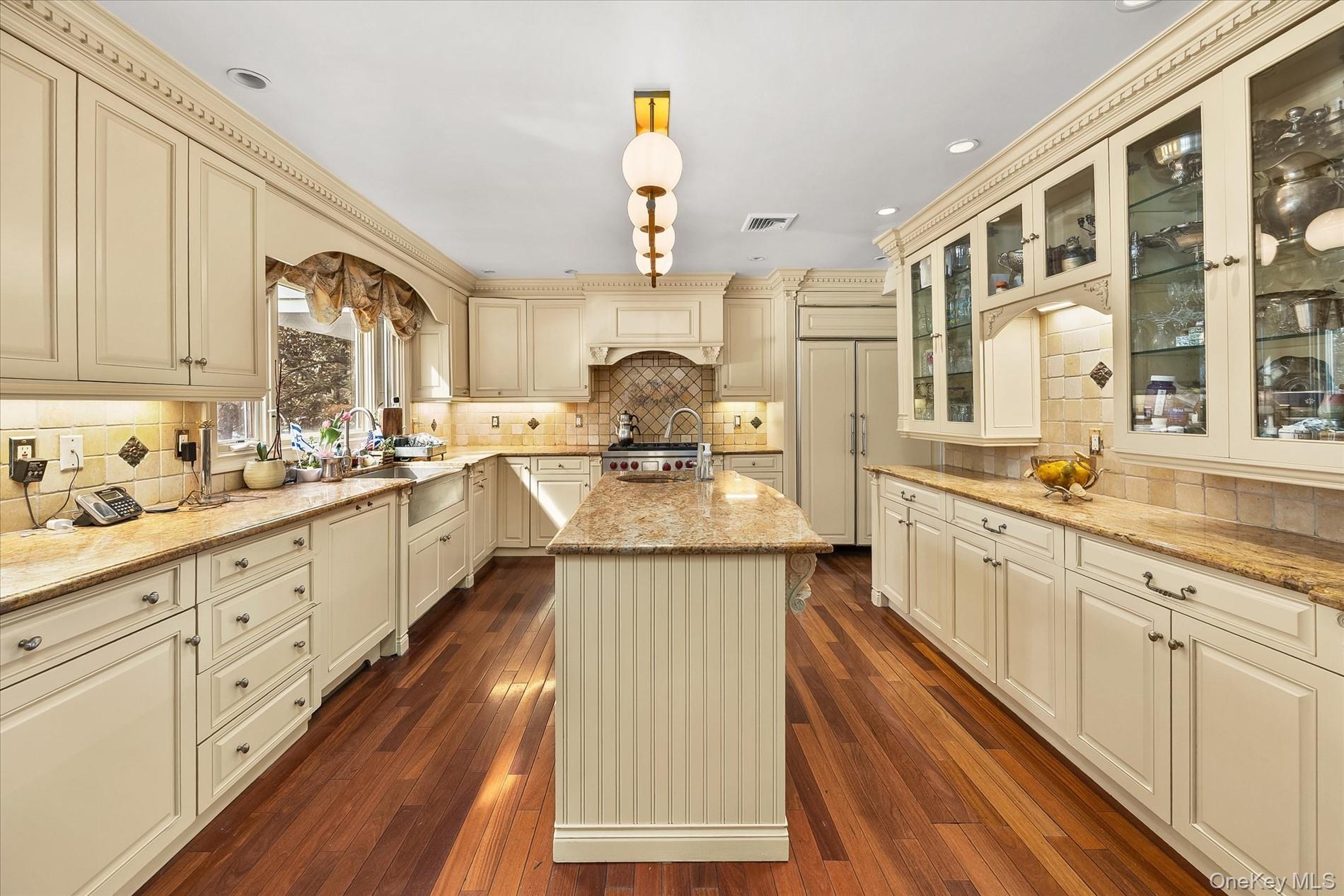 #13 photo, 15 Cricket Lane, Great Neck , NY 11024