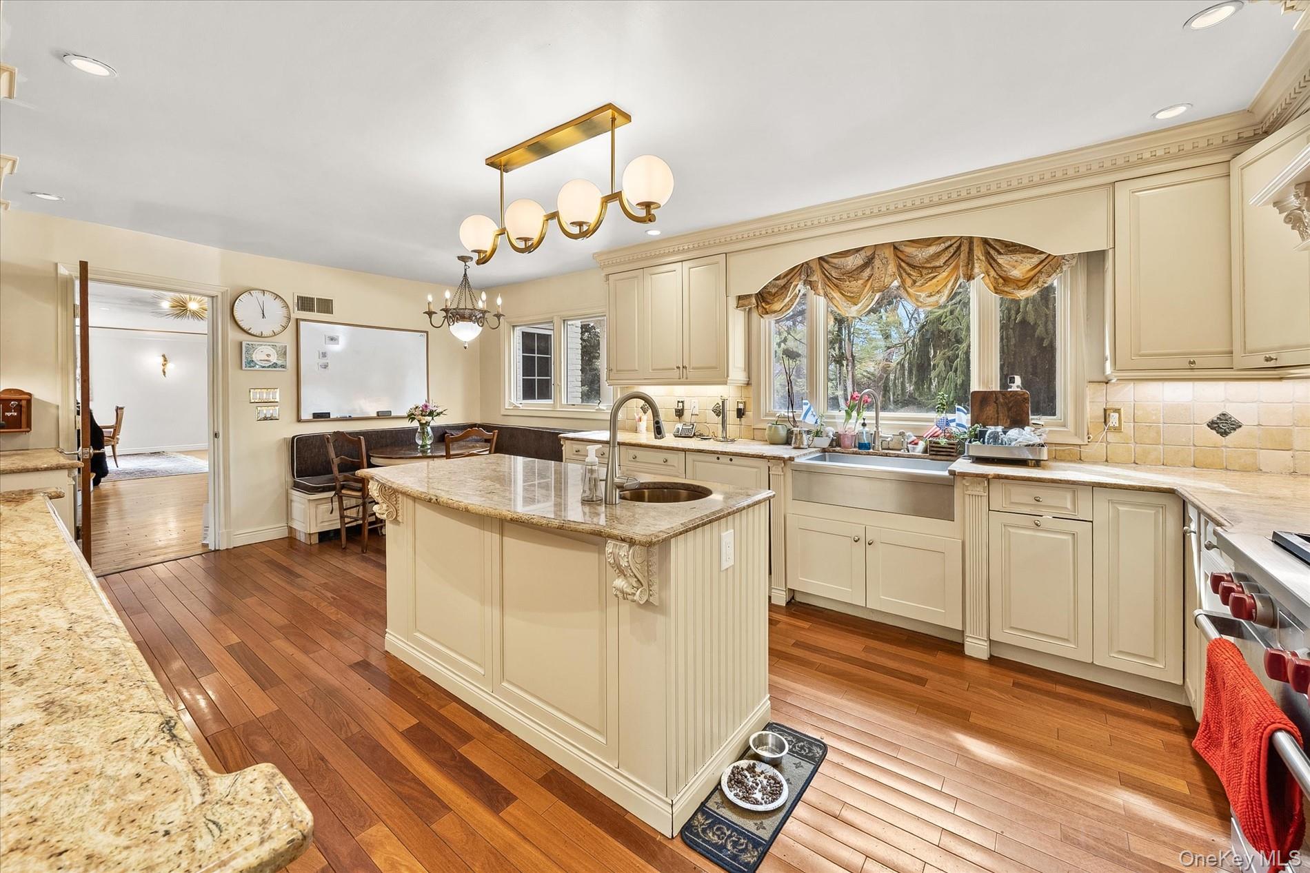 #15 photo, 15 Cricket Lane, Great Neck , NY 11024