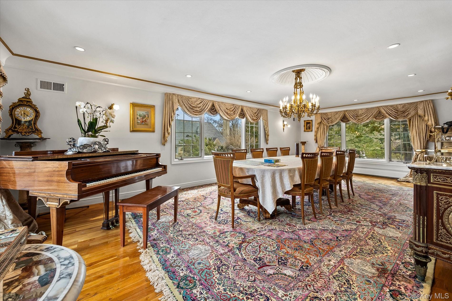 #8 photo, 15 Cricket Lane, Great Neck , NY 11024