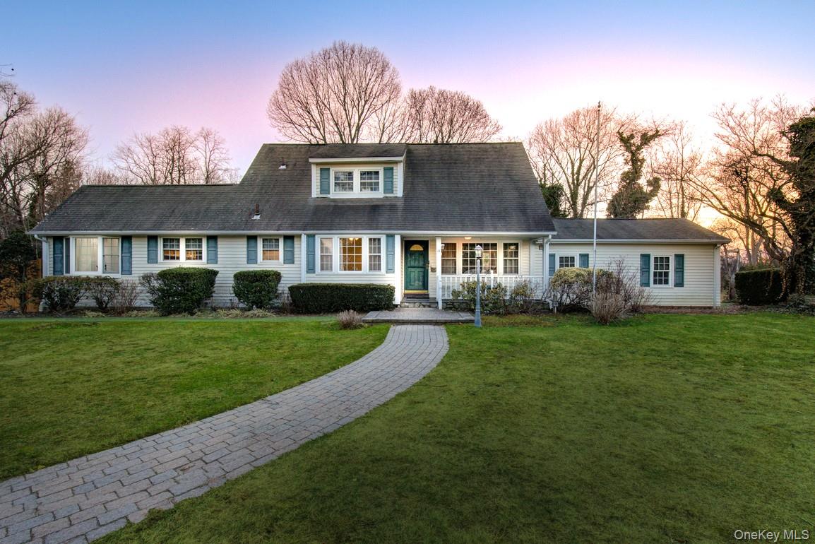 #1 photo, 43 Carnegie Avenue, מחוז סאפוק Huntington , NY 11743