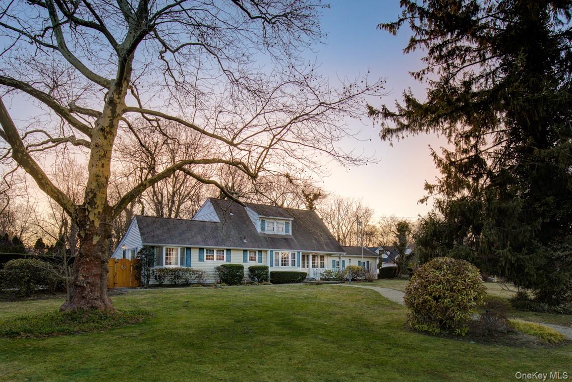 #2 photo, 43 Carnegie Avenue, מחוז סאפוק Huntington , NY 11743