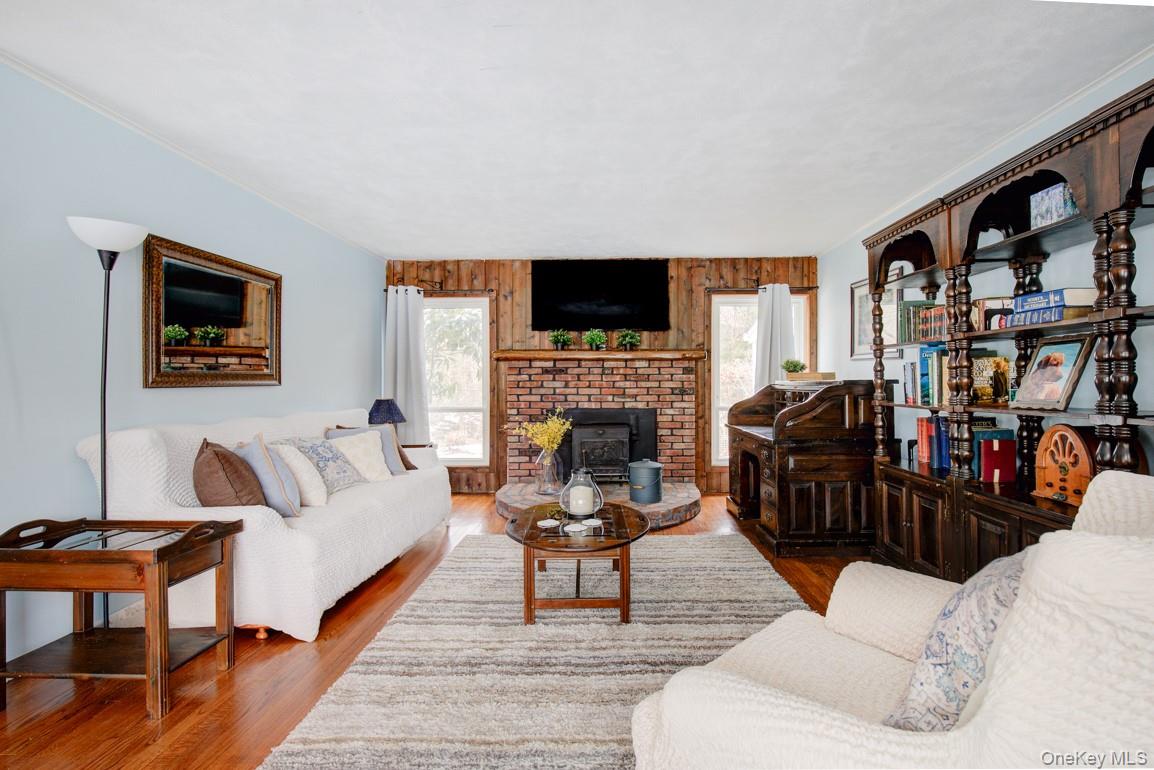 #5 photo, 43 Carnegie Avenue, מחוז סאפוק Huntington , NY 11743